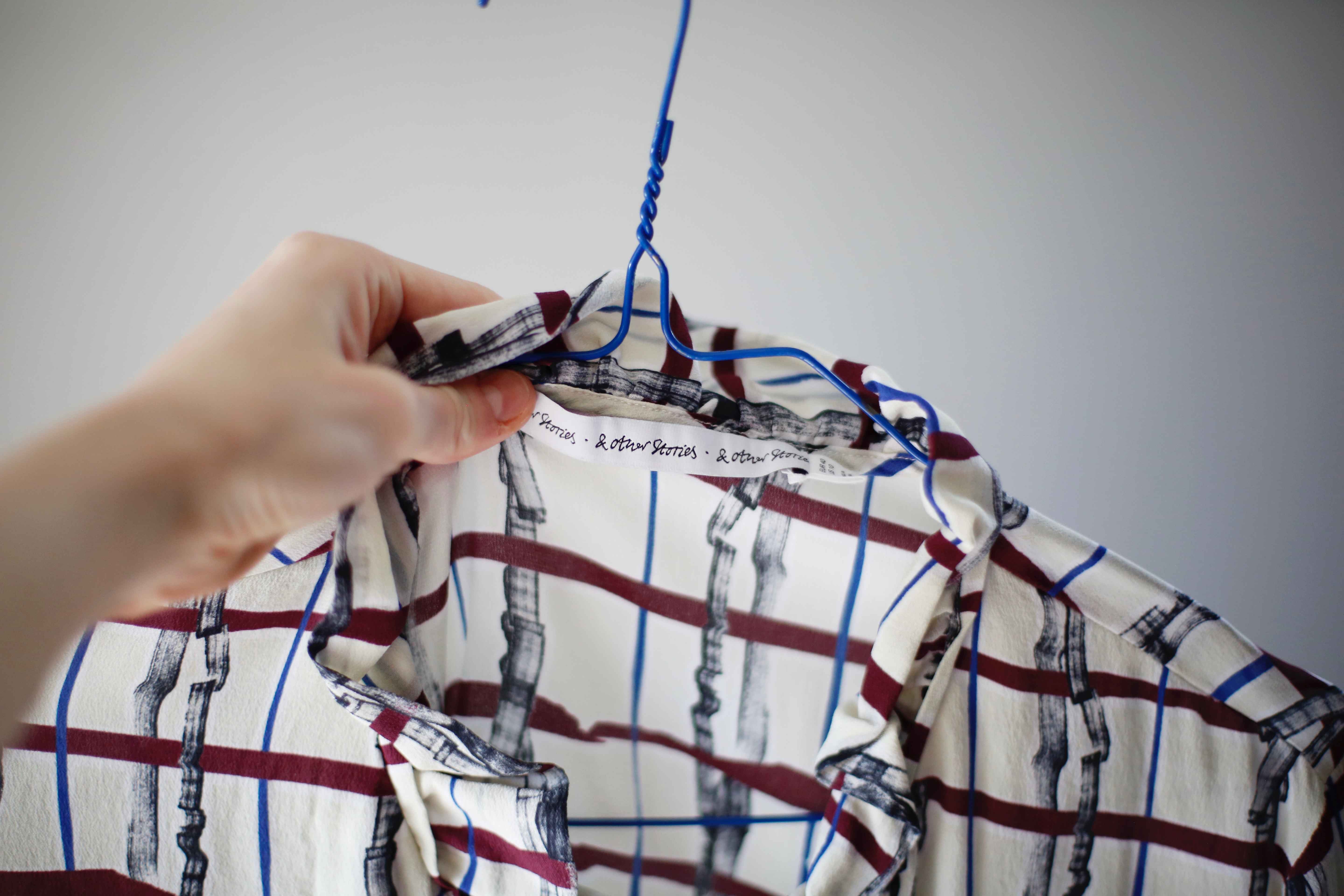 &other stories Bluse Seidenbluse 40 L weiß kariert Muster Schluppenbluse