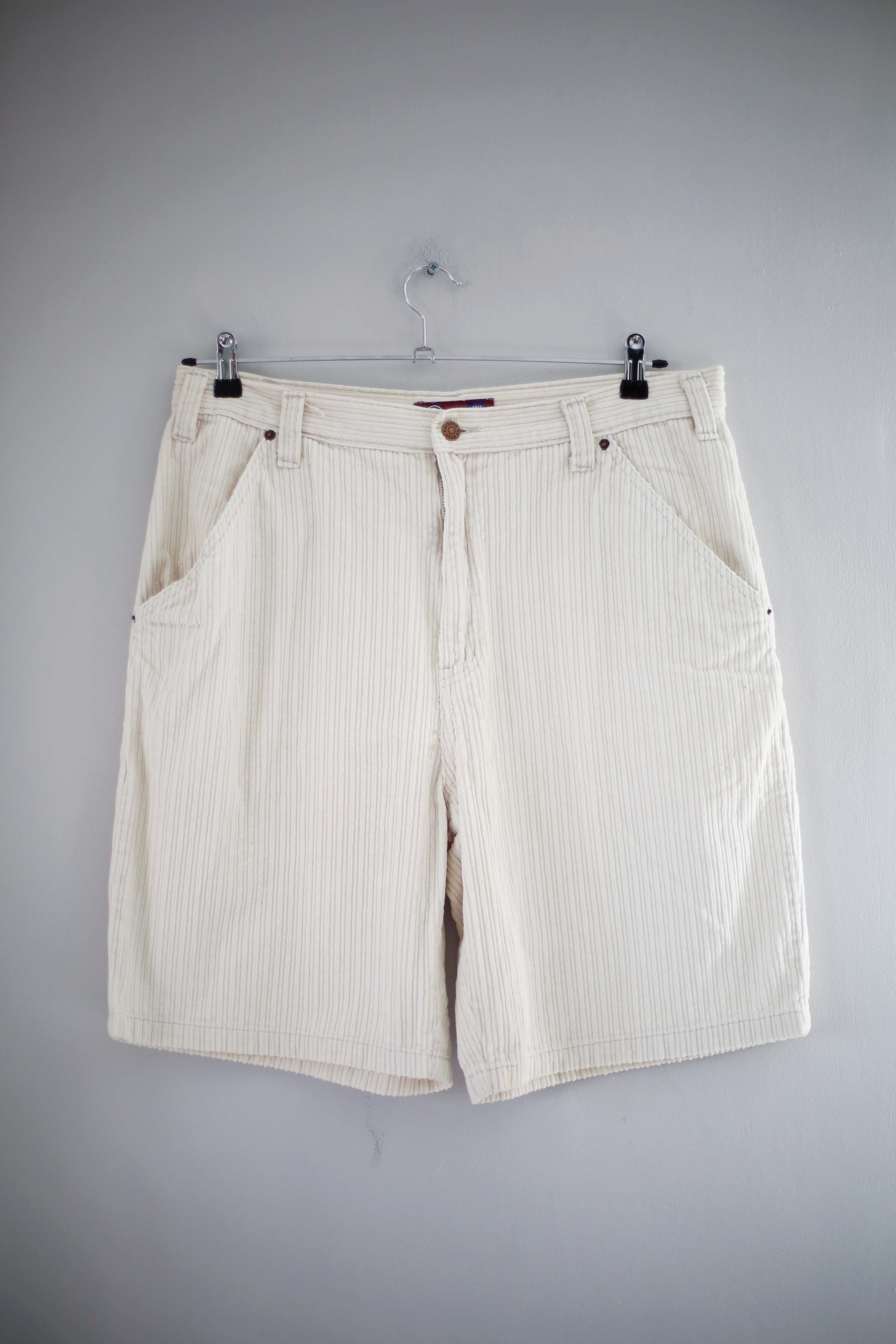 True Vintage Shorts kurze Hose Beige Cord Cordhose L