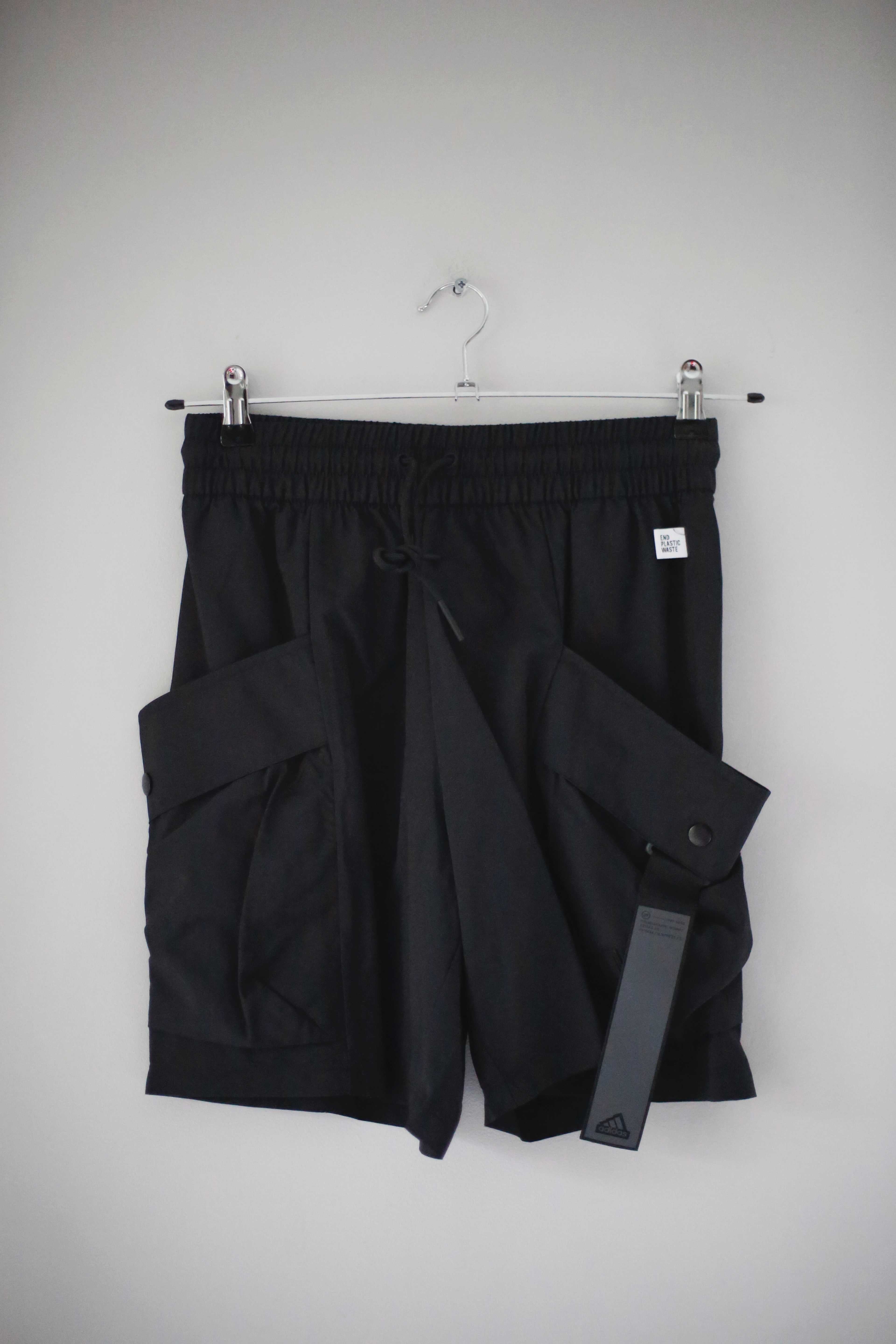 Adidas Shorts kurze Hose neu S schwarz Trainingshose Laufhose Sporthose