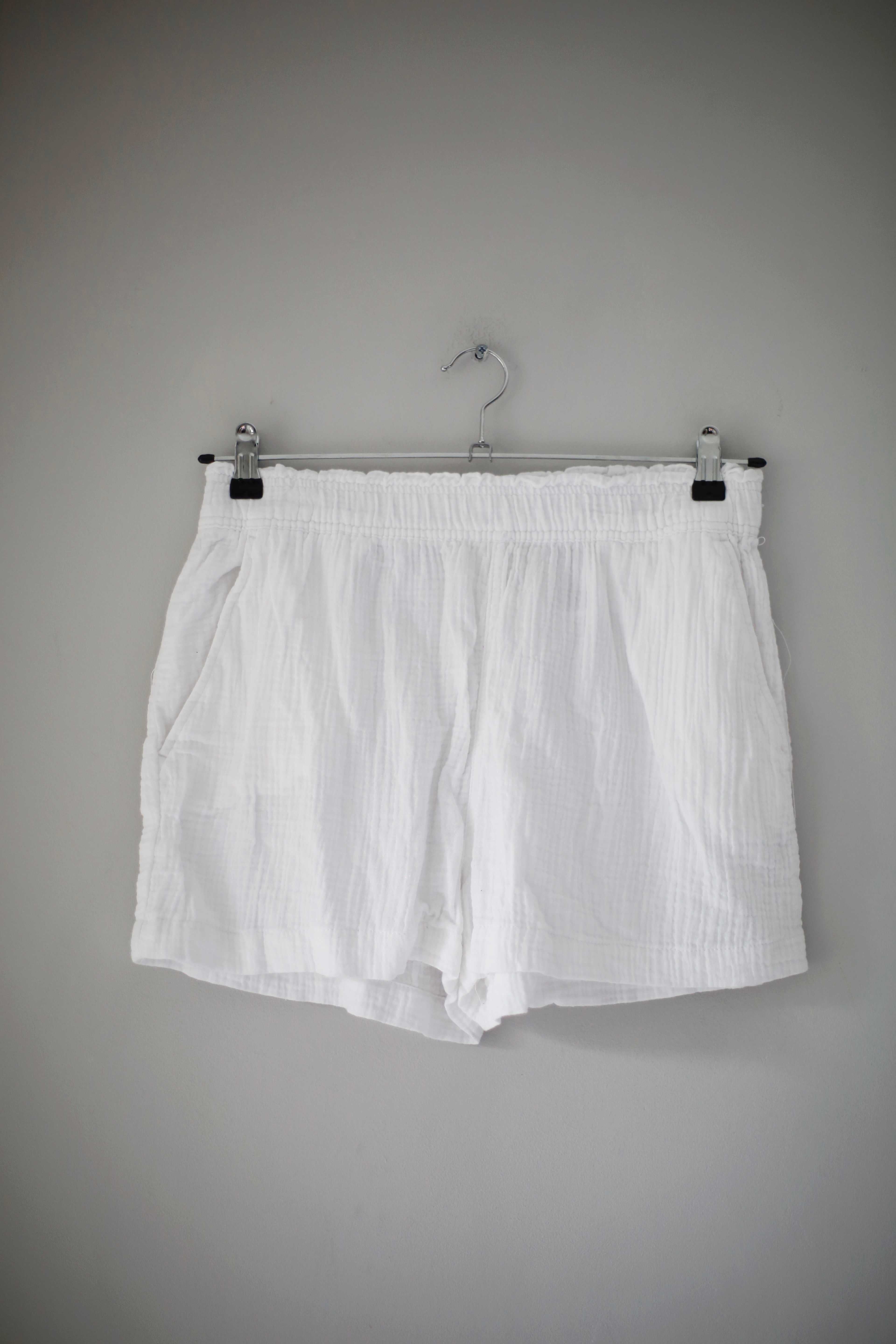 H&M Shorts kurze Hose weiß weiss Musselin mid waist