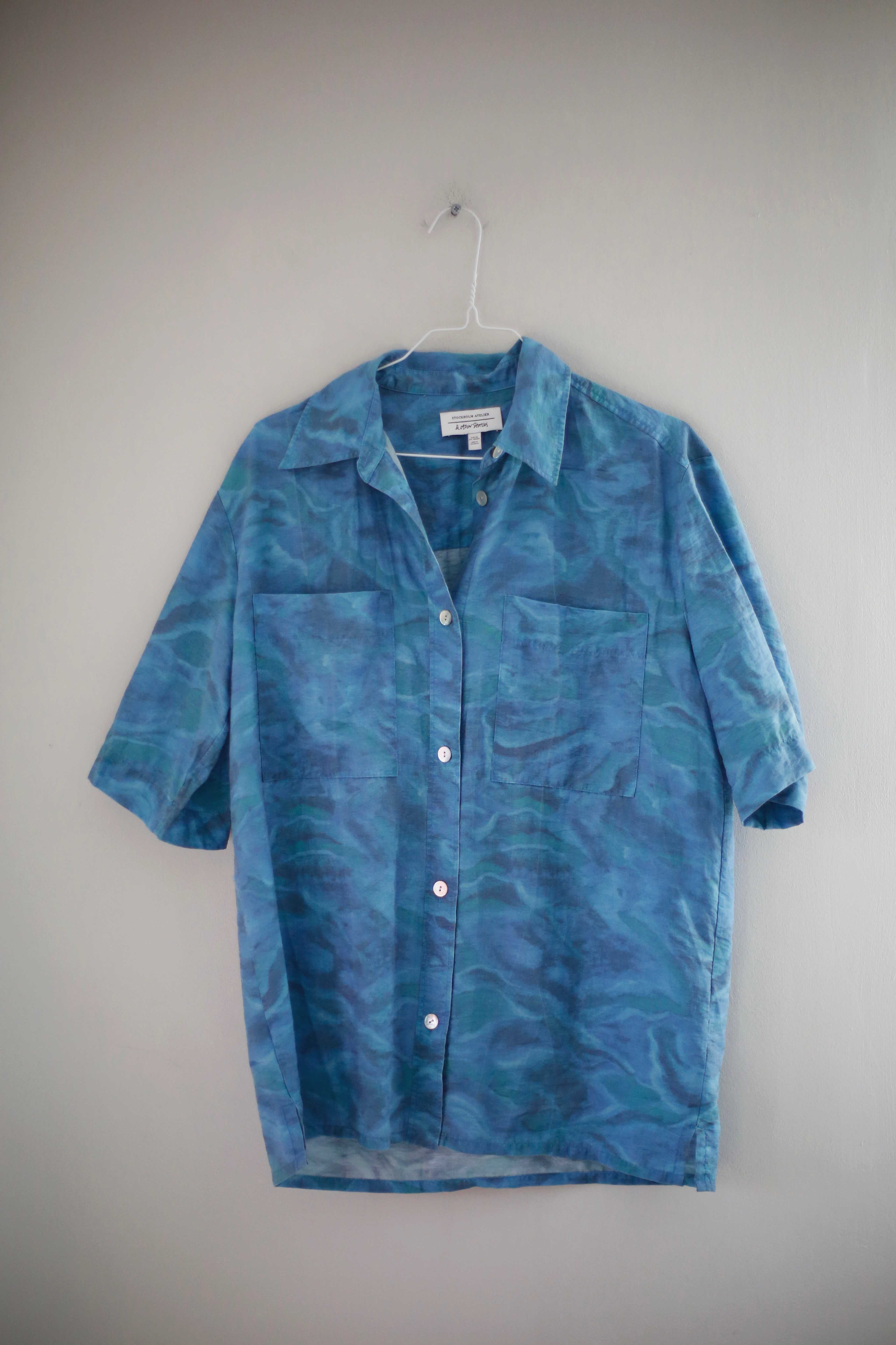 &other stories Stockholm atelier Hemd Blau XS Boxy Shirt T-Shirt geknöpft