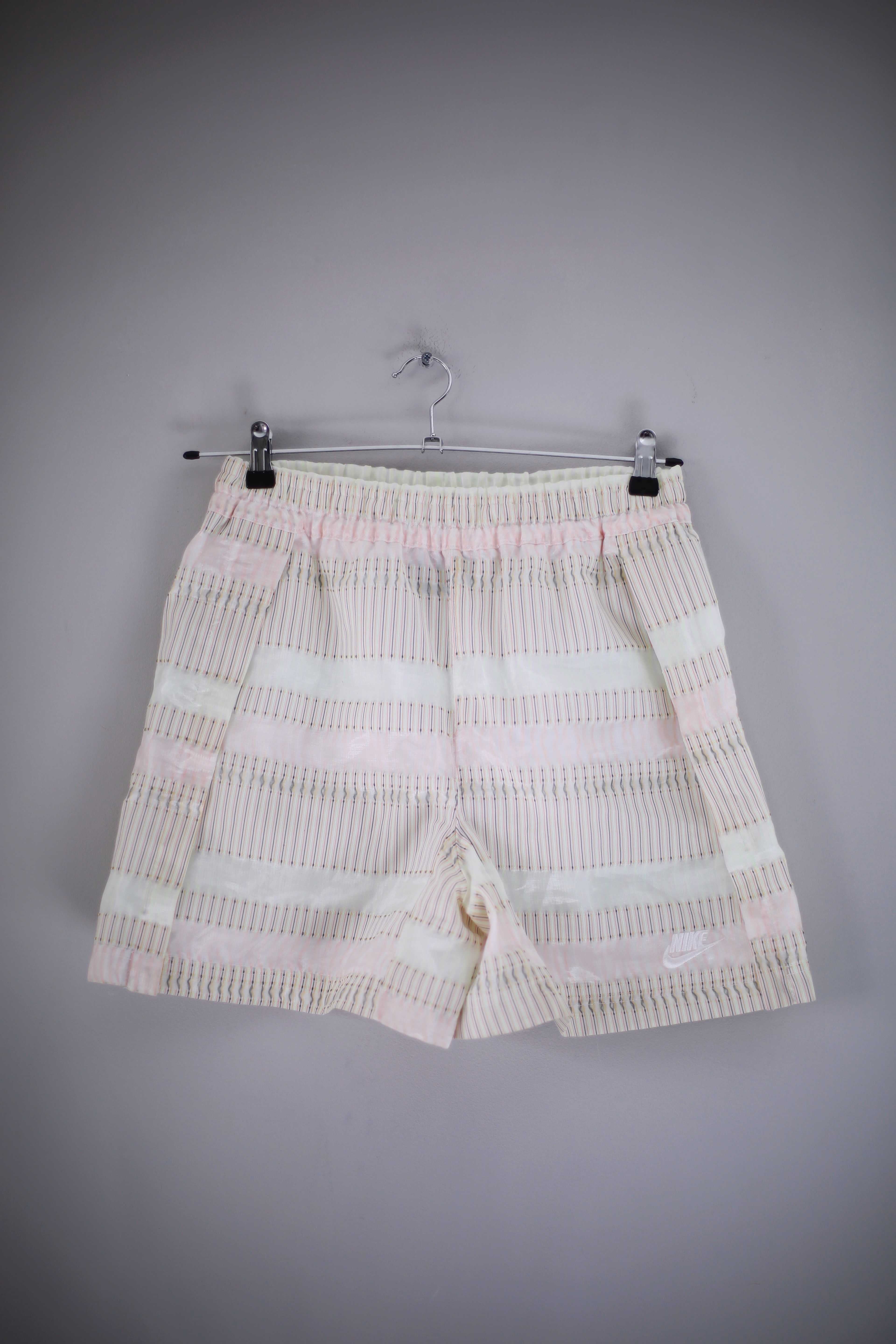 Nike Shorts weiss weiß rosa Pastell S kurze Hose