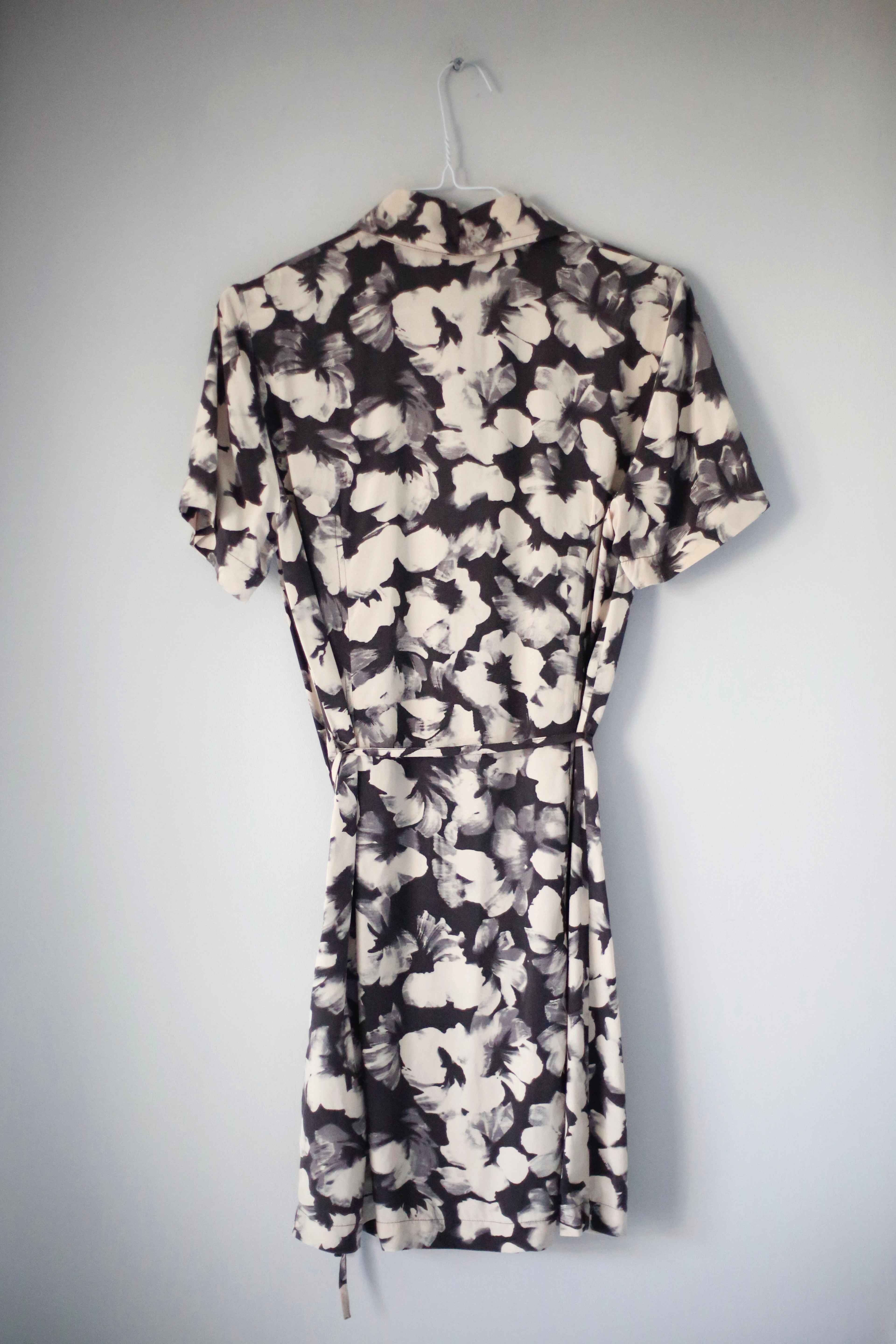 &other stories Midi Kleid Midikleid Creme 36 S Creme Blumen Floral Flowers Shirt T-Shirt