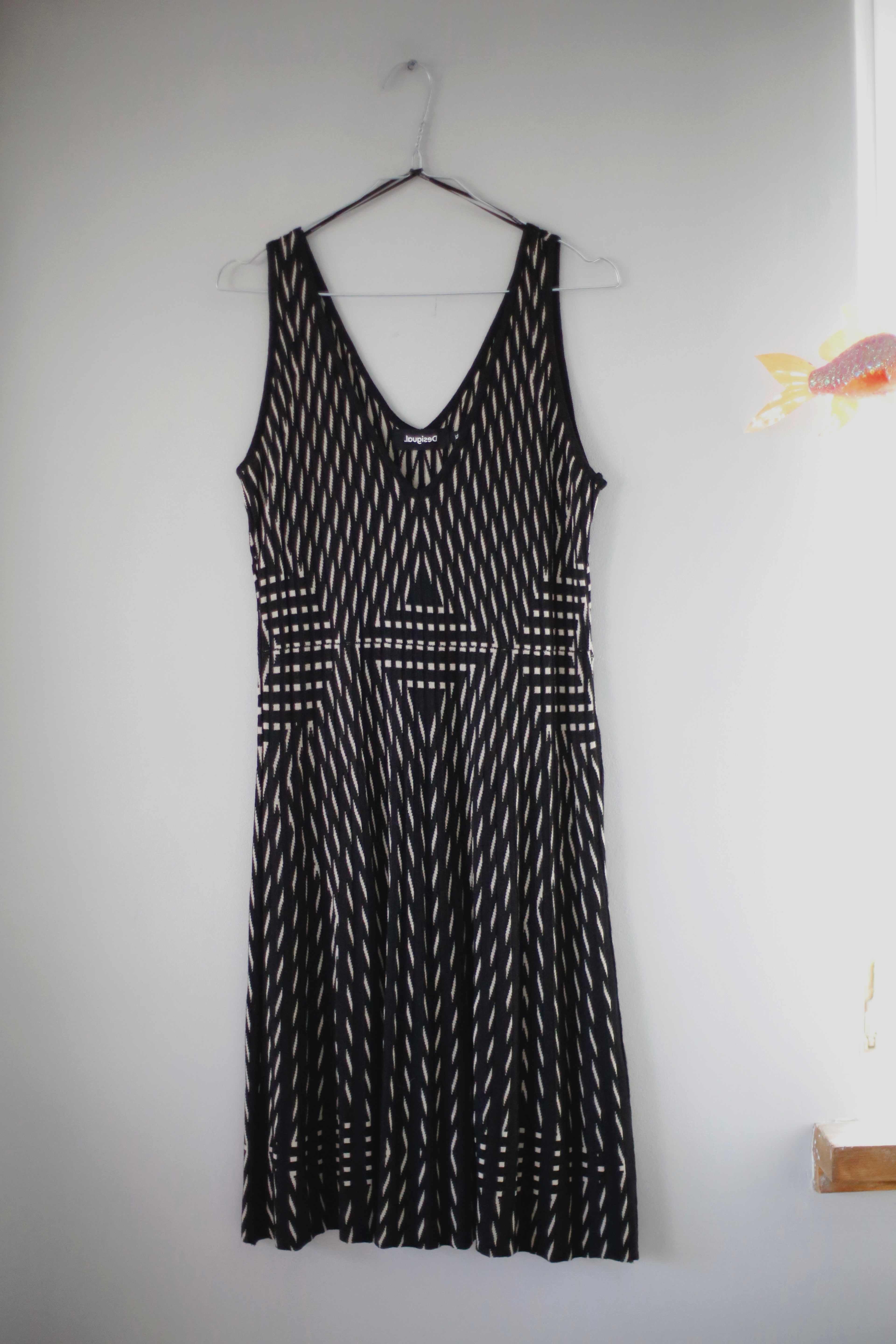 Desigual Kleid Schwarz Weiß Sommerkleid XL V-Ausschnitt Midi Midikleid