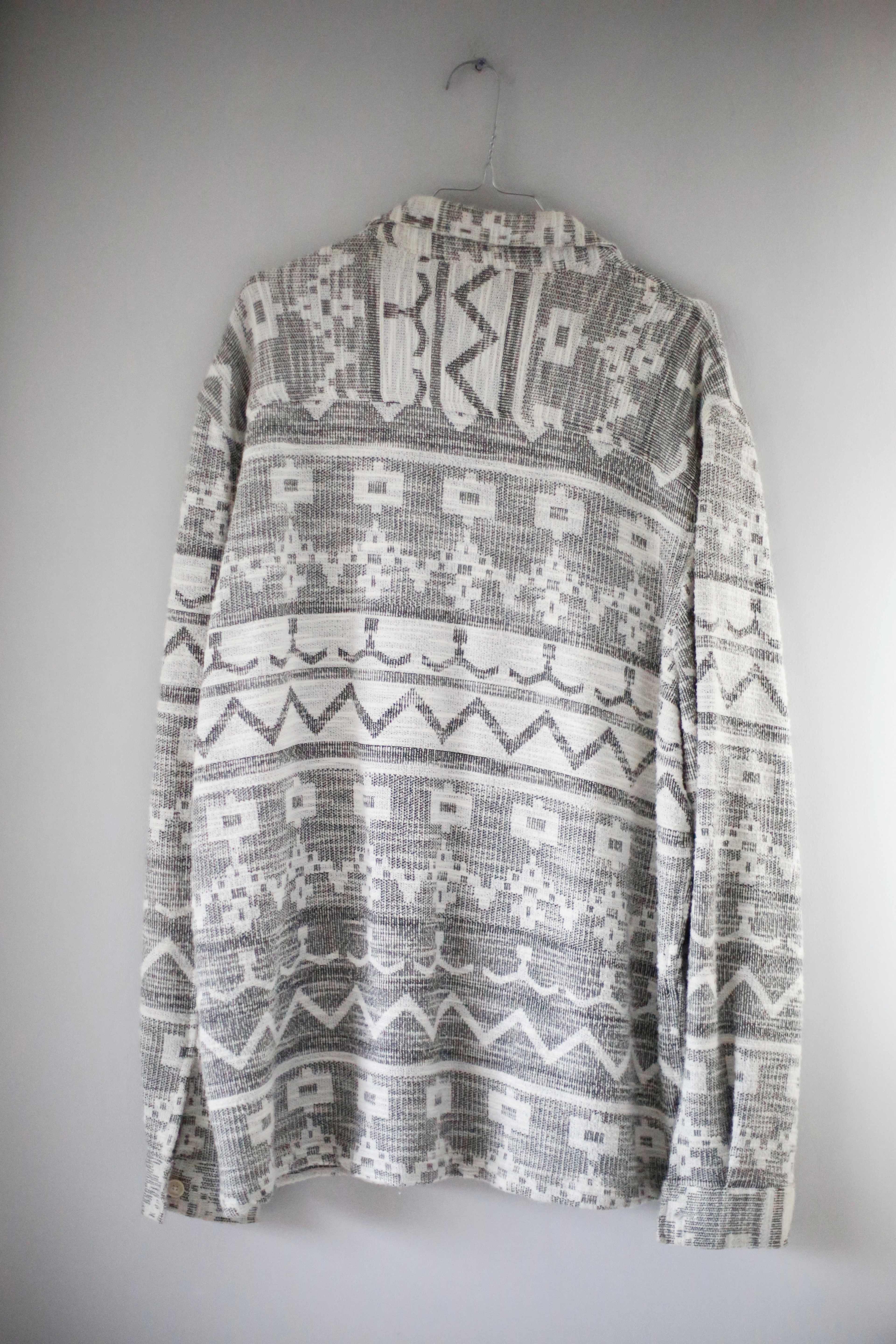 Zara Hemd Grau Aztekenmuster basic XL weiß Shirt Oberteil Bohemian