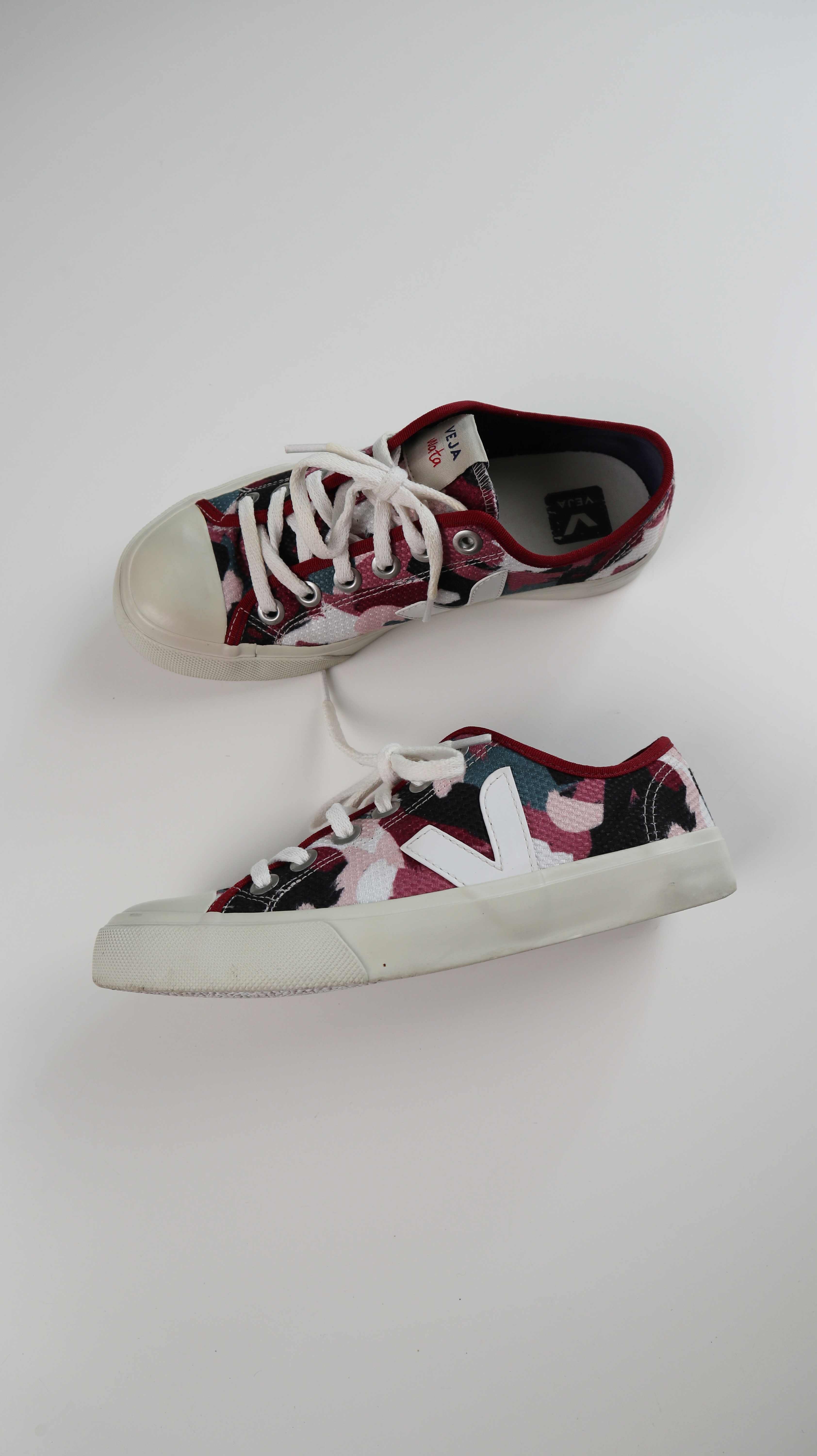 Veja Sneaker Turnschuhe 38 rot weiß Schnürer