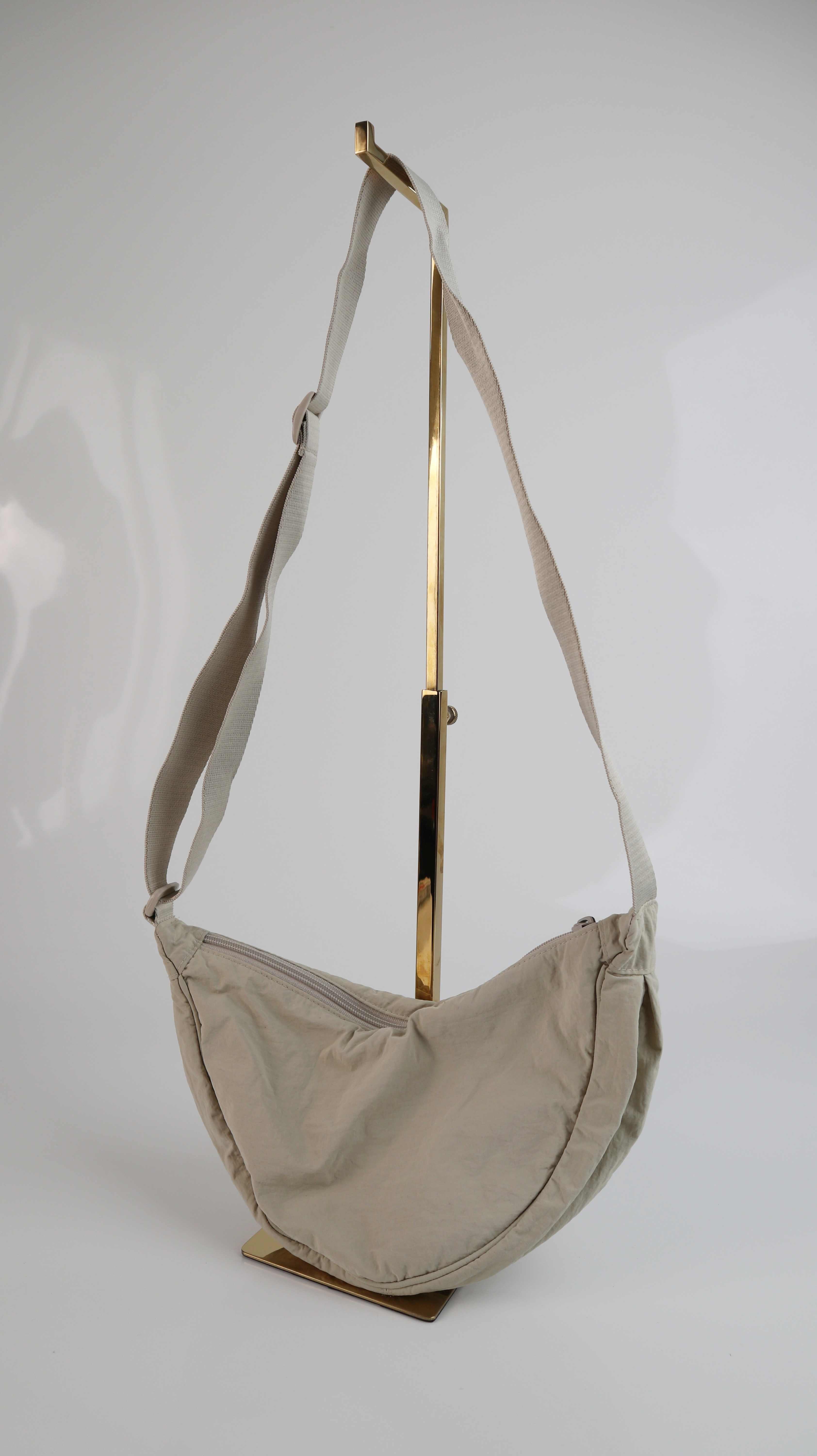 Uniqlo Tasche Beige Creme Umhängetasche Bauchtasche Creme