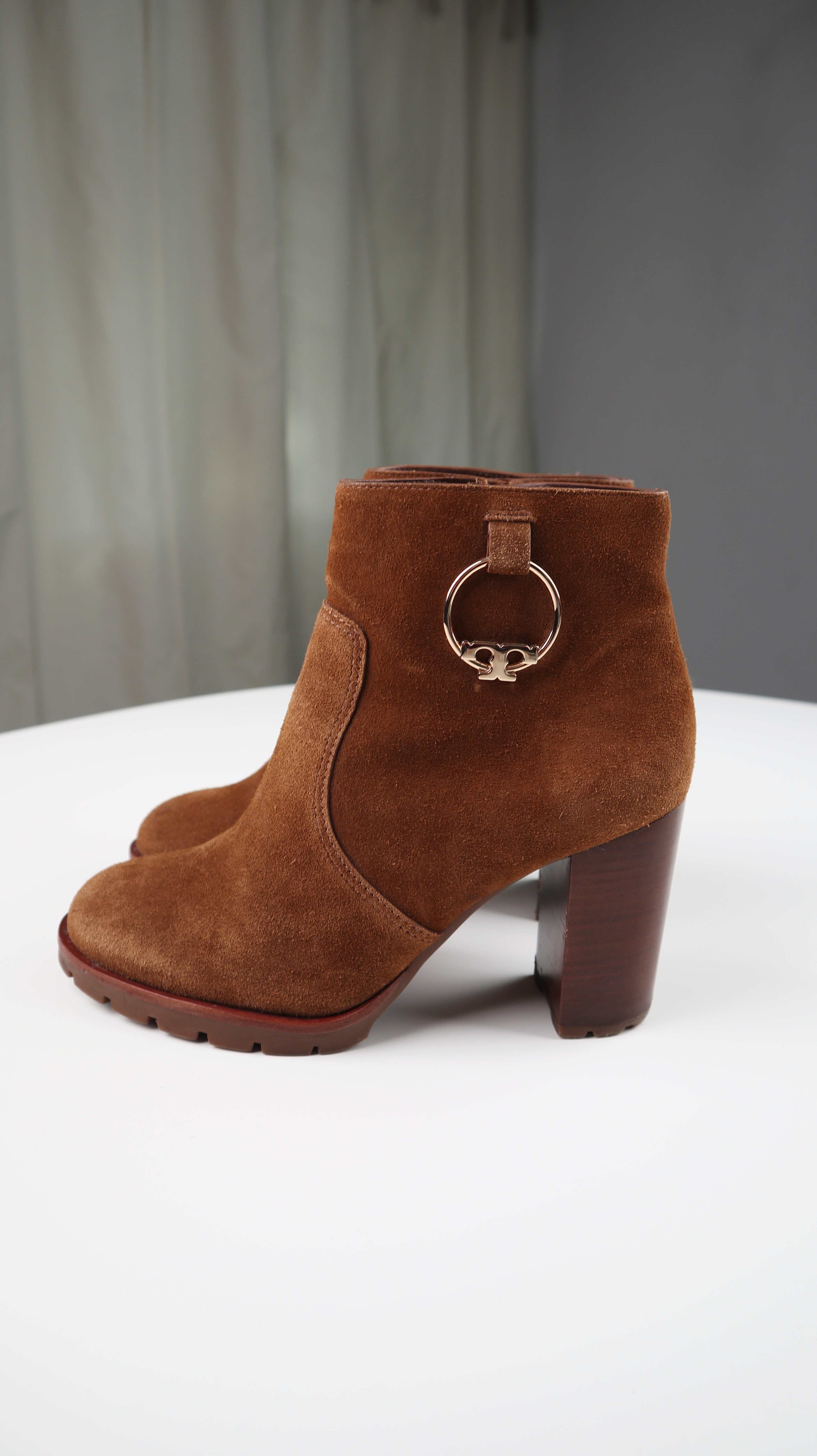 Tory Burch Stiefeletten Wildleder braun 9M 40 Wildlederstiefel Absatzschuhe