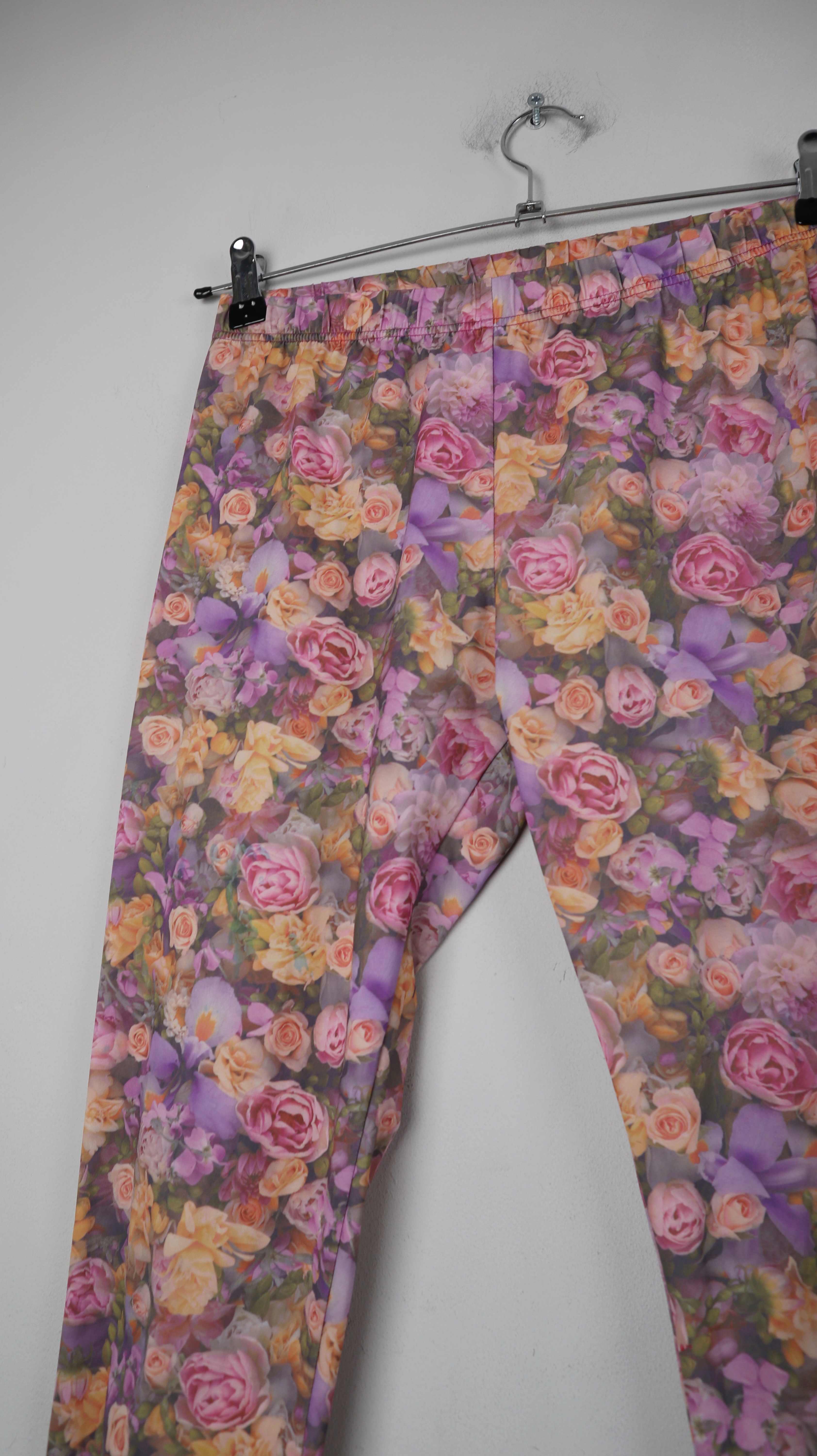 H&M Leggings 38 M bunt Blumen lila Orange geblümt