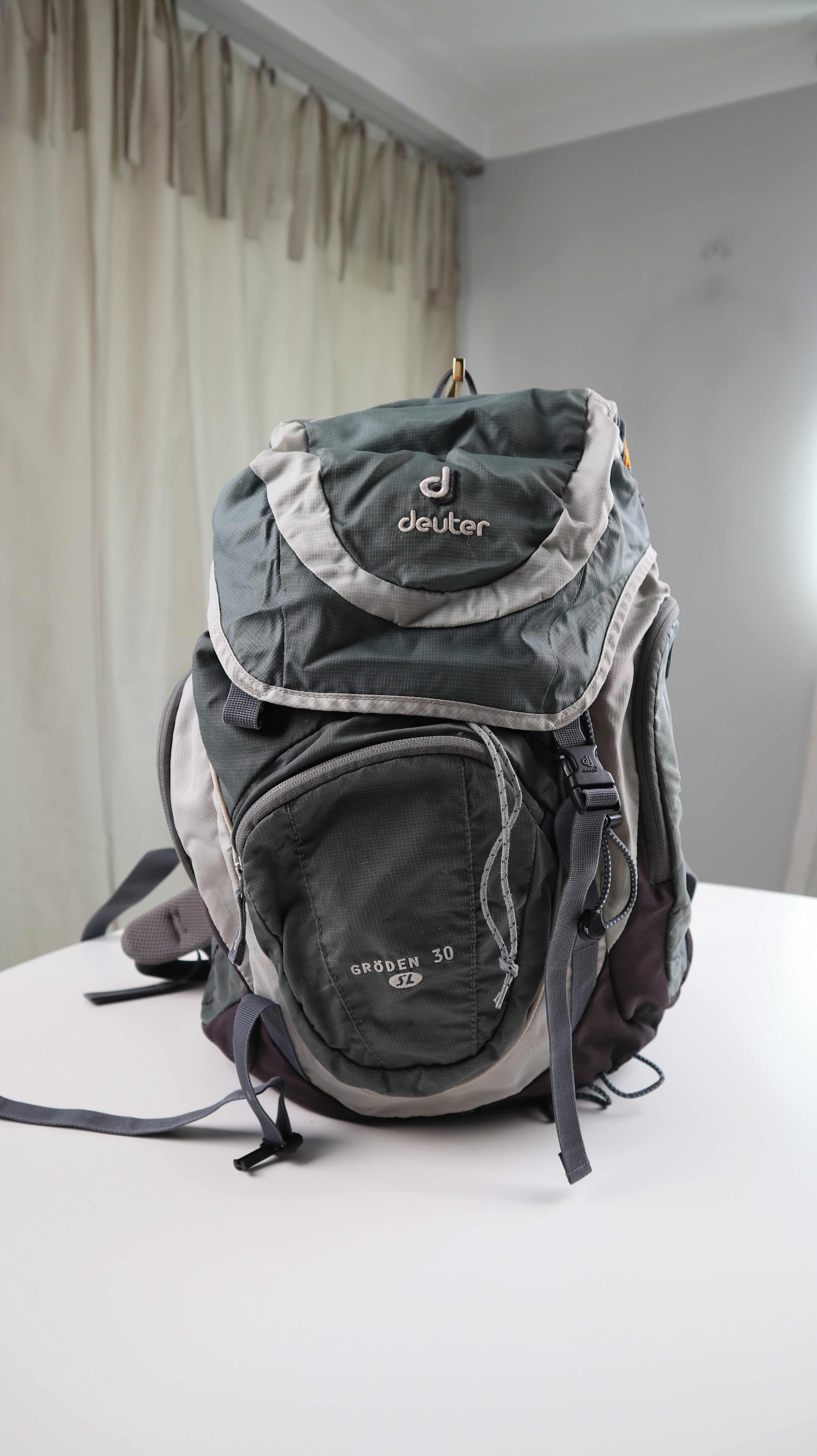 Deuter Gröden Rucksack Wanderrucksack Grau 30 Liter Tasche