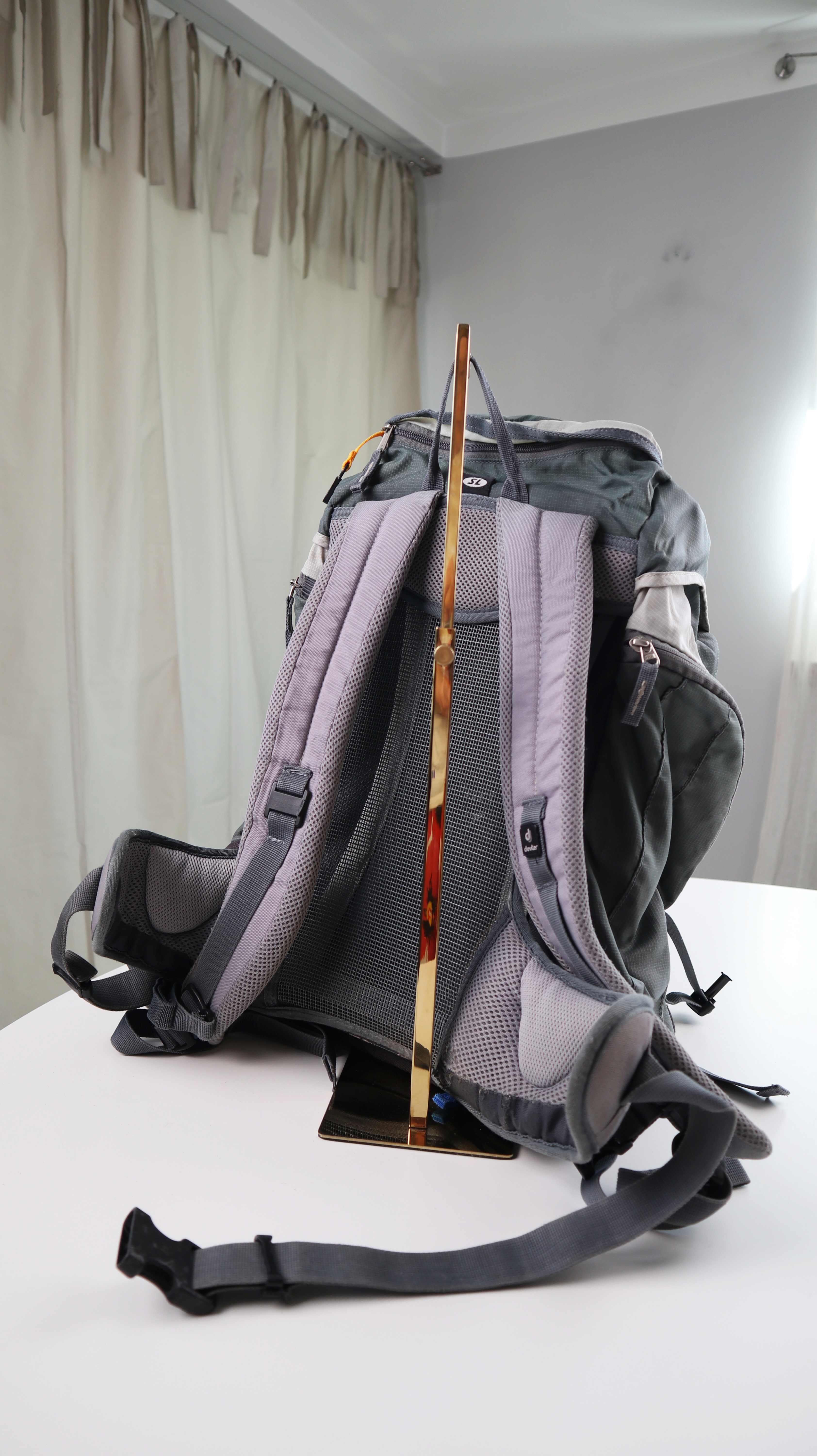 Deuter Gröden Rucksack Wanderrucksack Grau 30 Liter Tasche