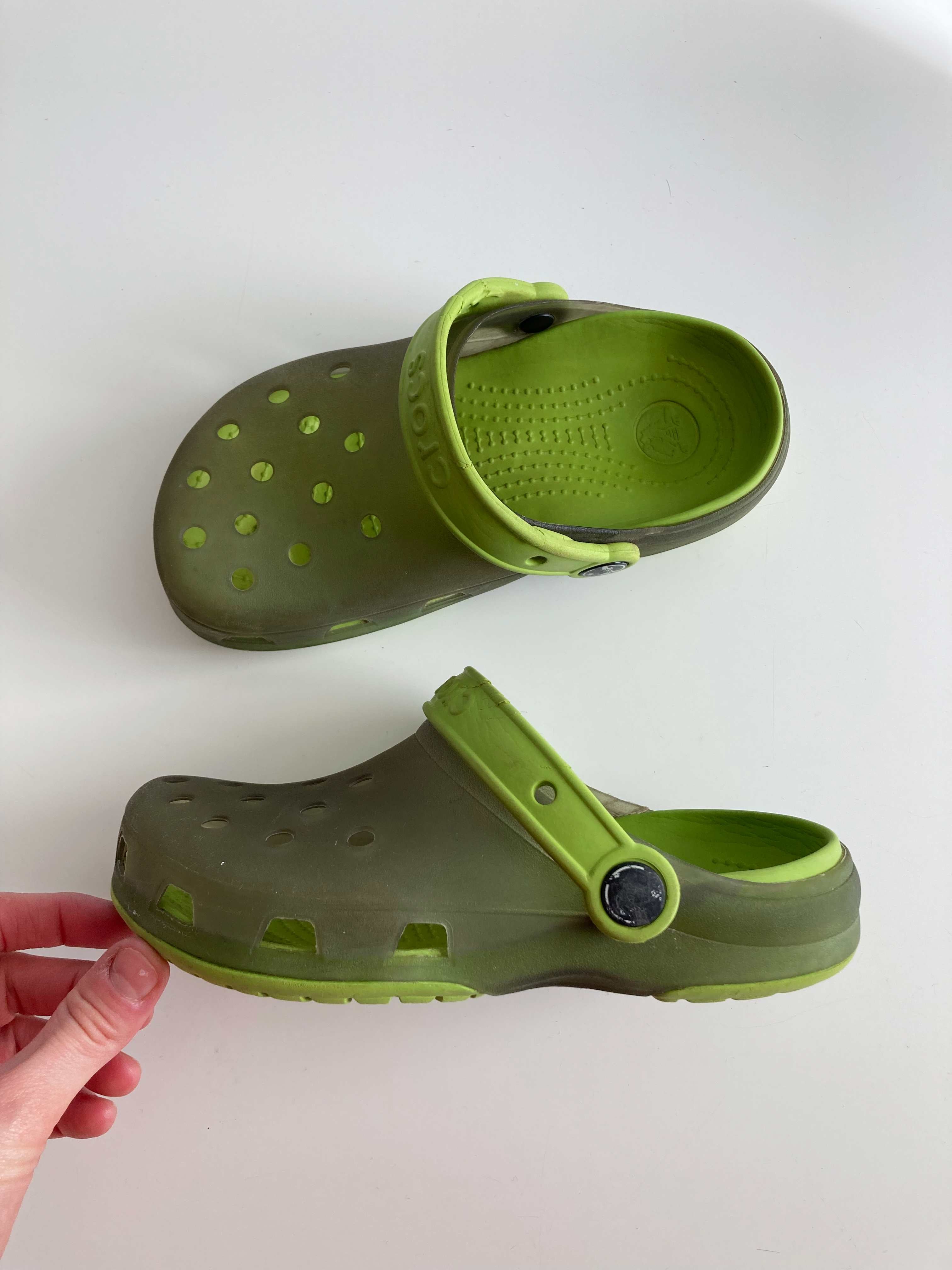 Kindercrocs Crocs Grün Gartenschuhe 1 Slipper Sandalen
