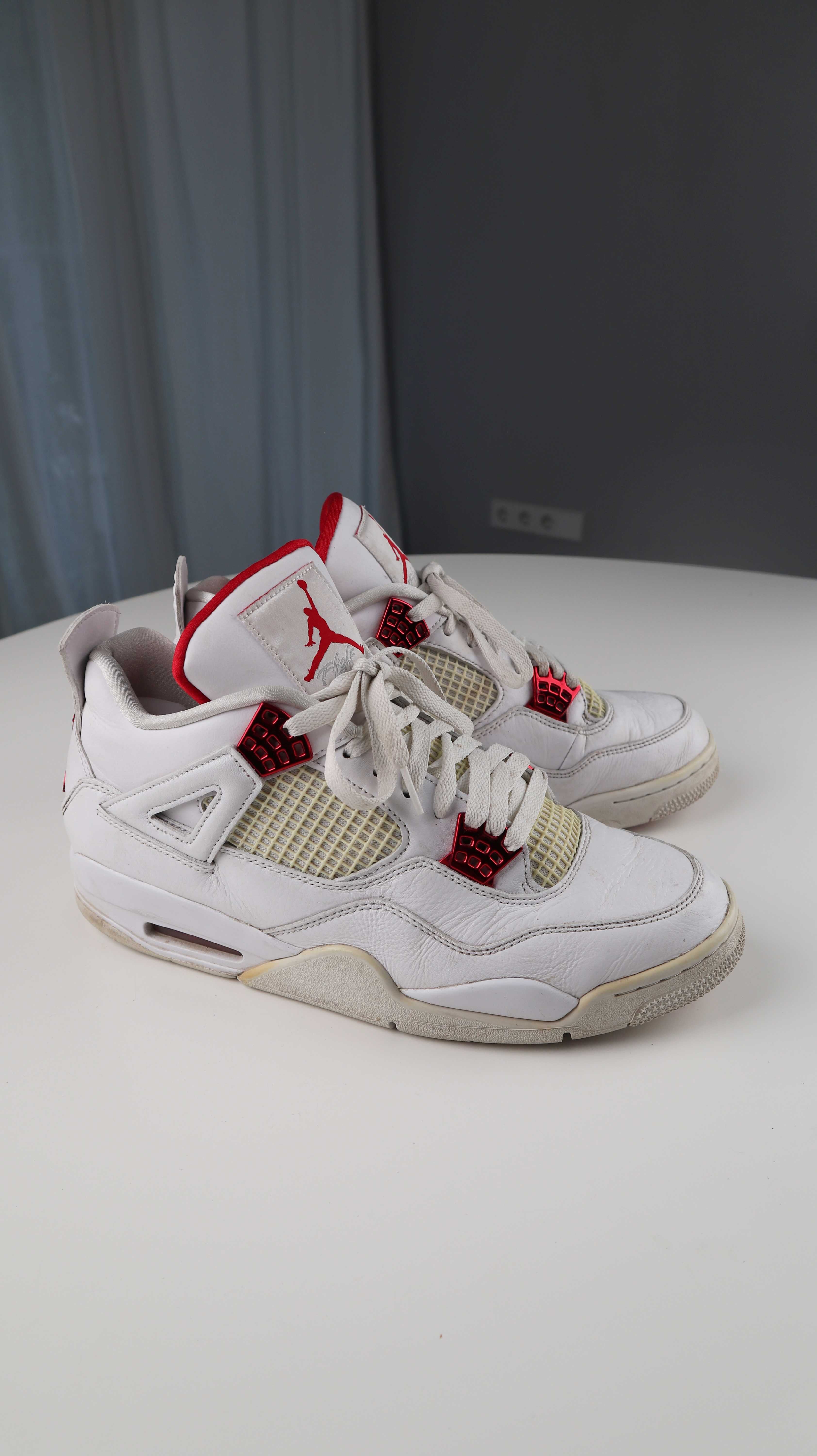 Air Jordan 4 Retro Sneaker Turnschuhe 45,5 Weiß Rot