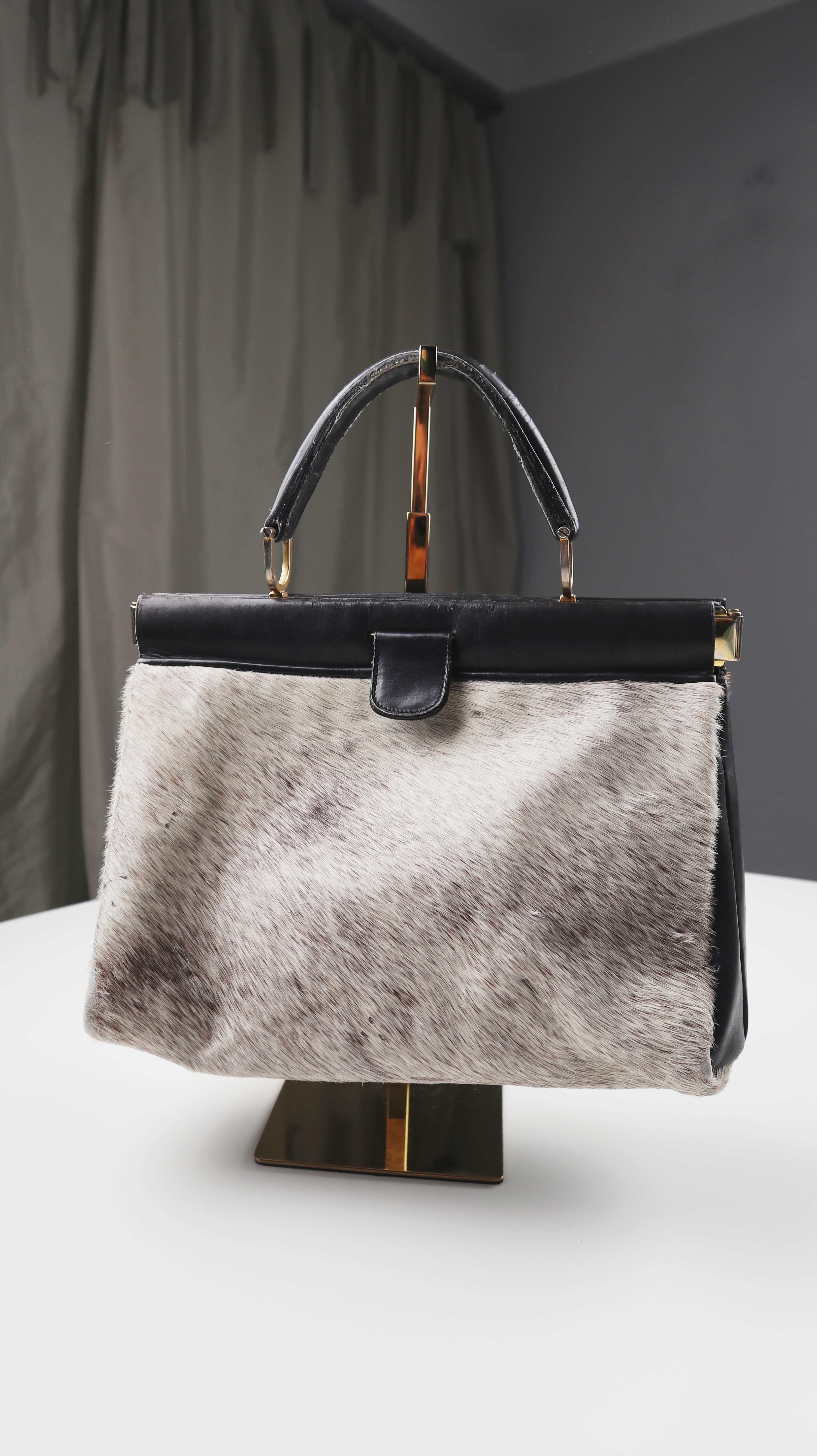 Horn true Vintage Ledertasche schwarz Felltasche Kuhfelltasche Fell braun