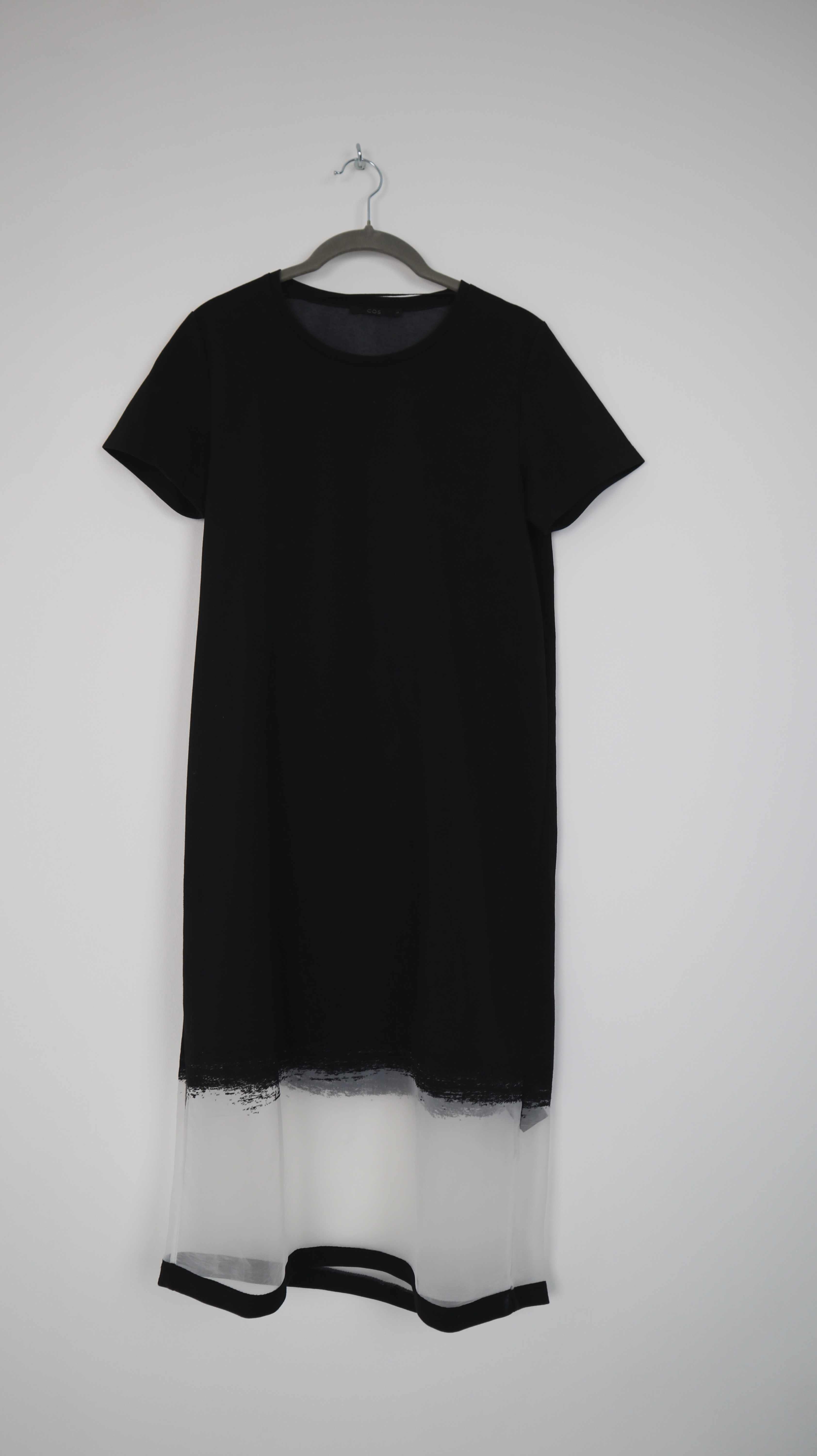 COS Kleid 36 S schwarz weiß Midikleid Stiftkleid kurzärmlig