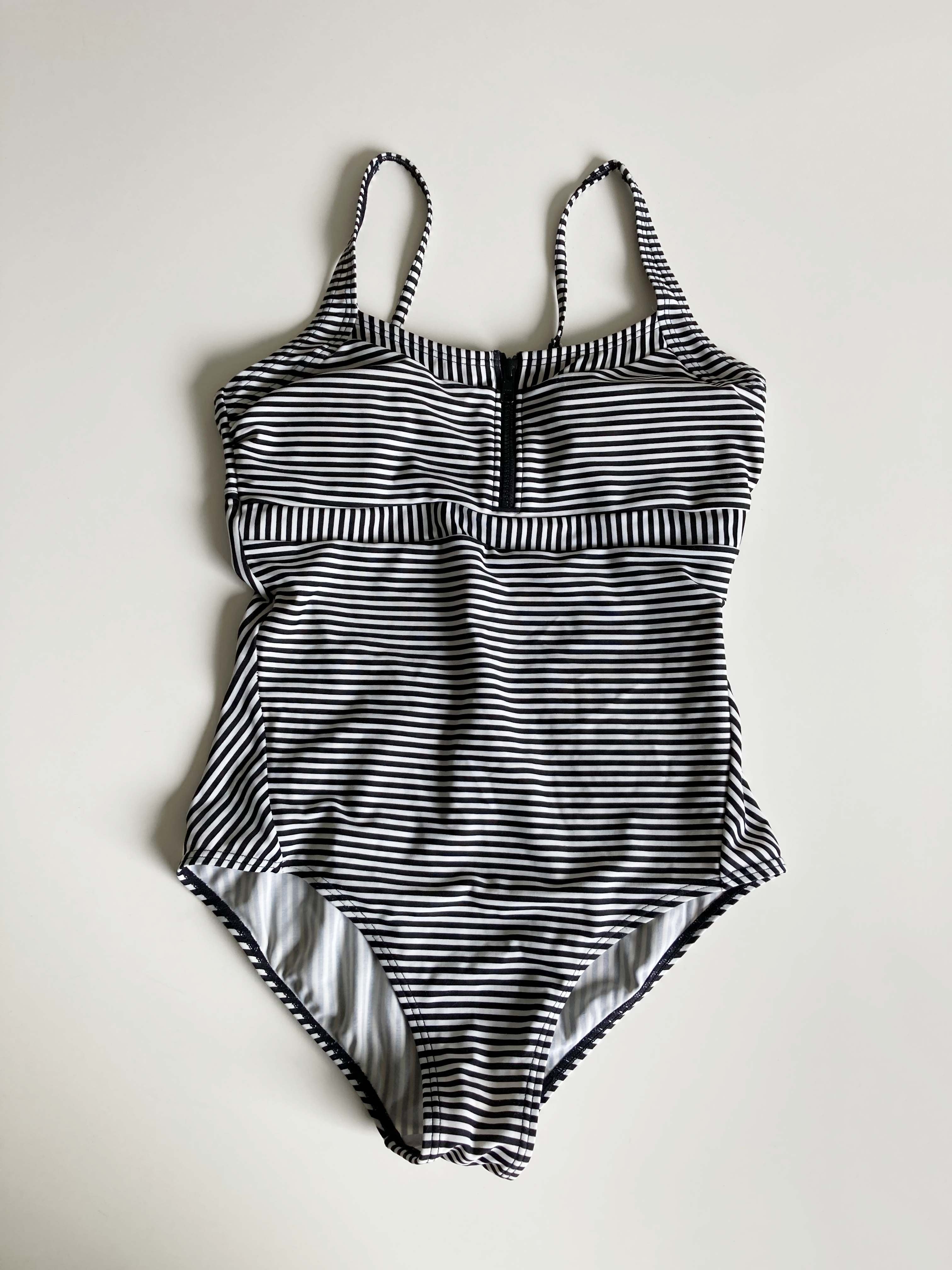 Badeanzug schwarz weiß gestreift 38 M basic grafisch minimalist