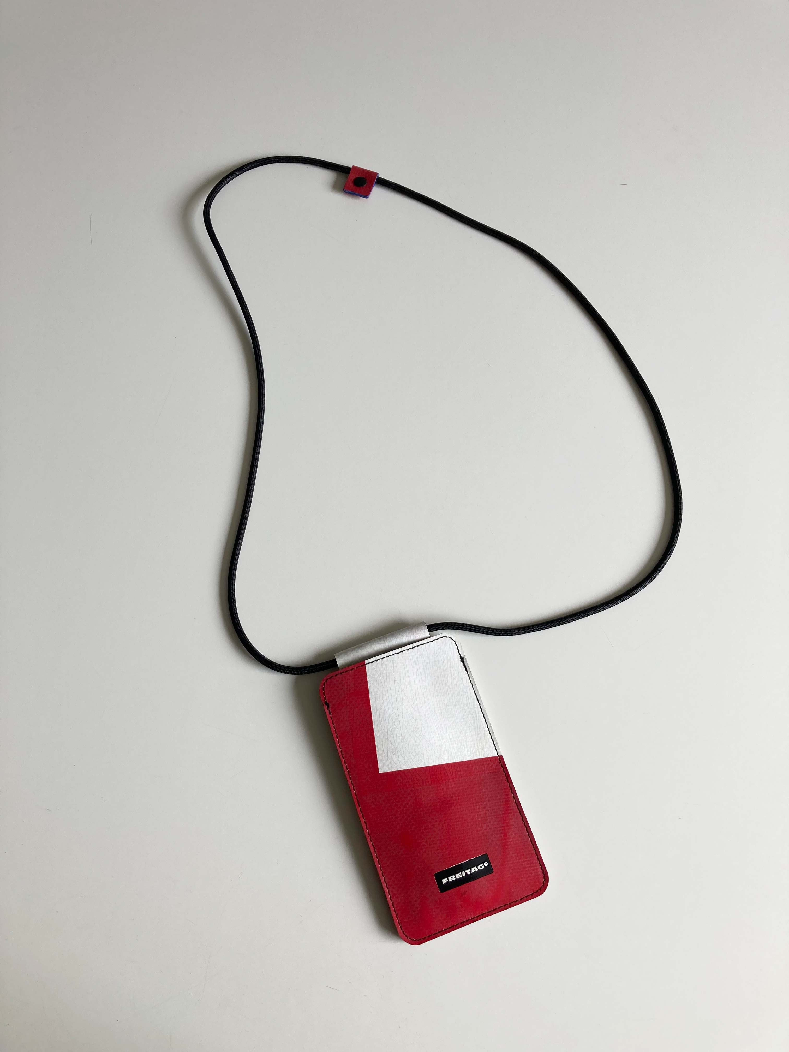 Freitag Handyhülle rot weiß Band Hülle Handycase Planentasche – Handpicked  pieces