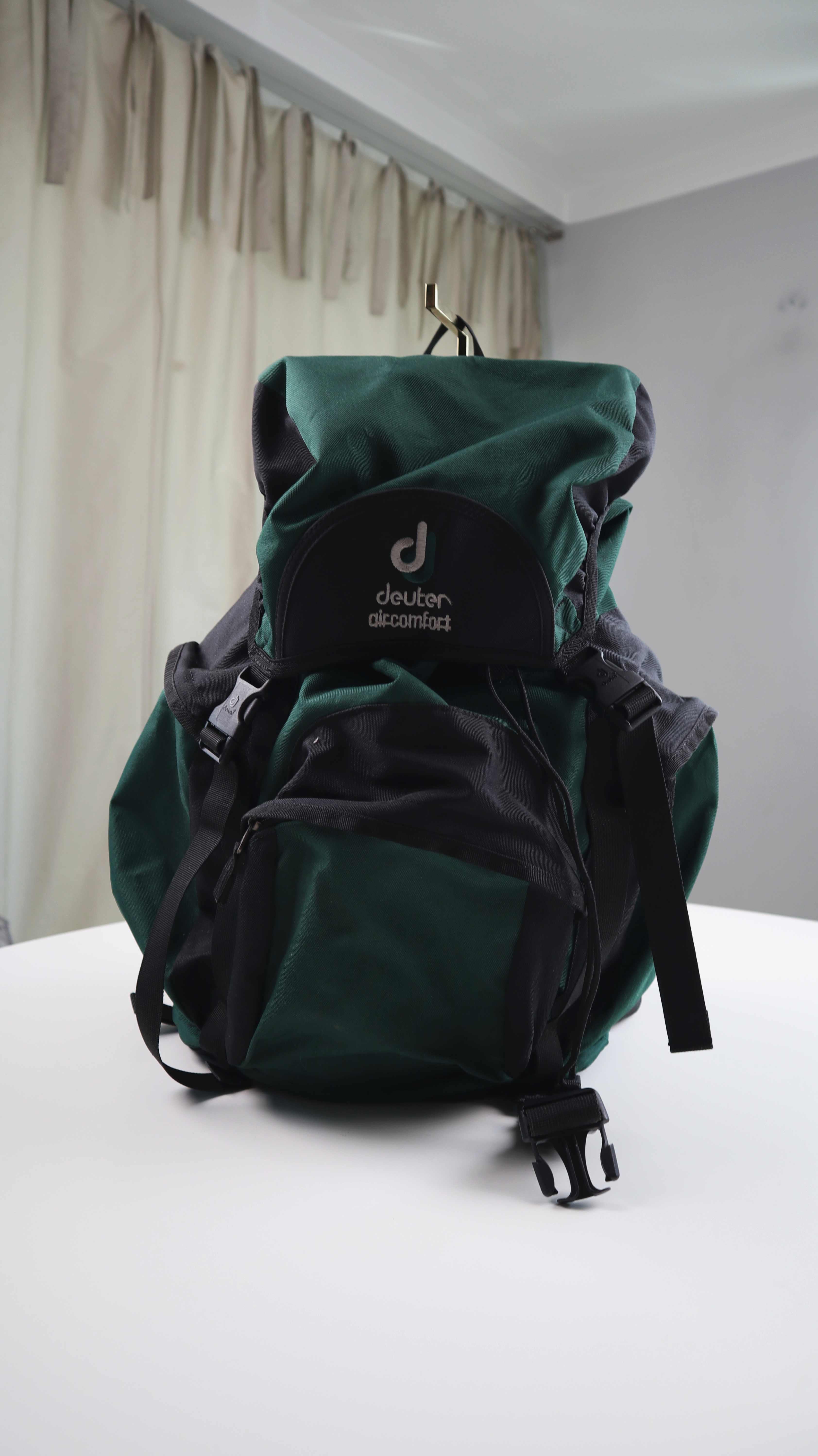 Deuter Air Comfort Rucksack Grün schwarz 30 Liter Wanderrucksack