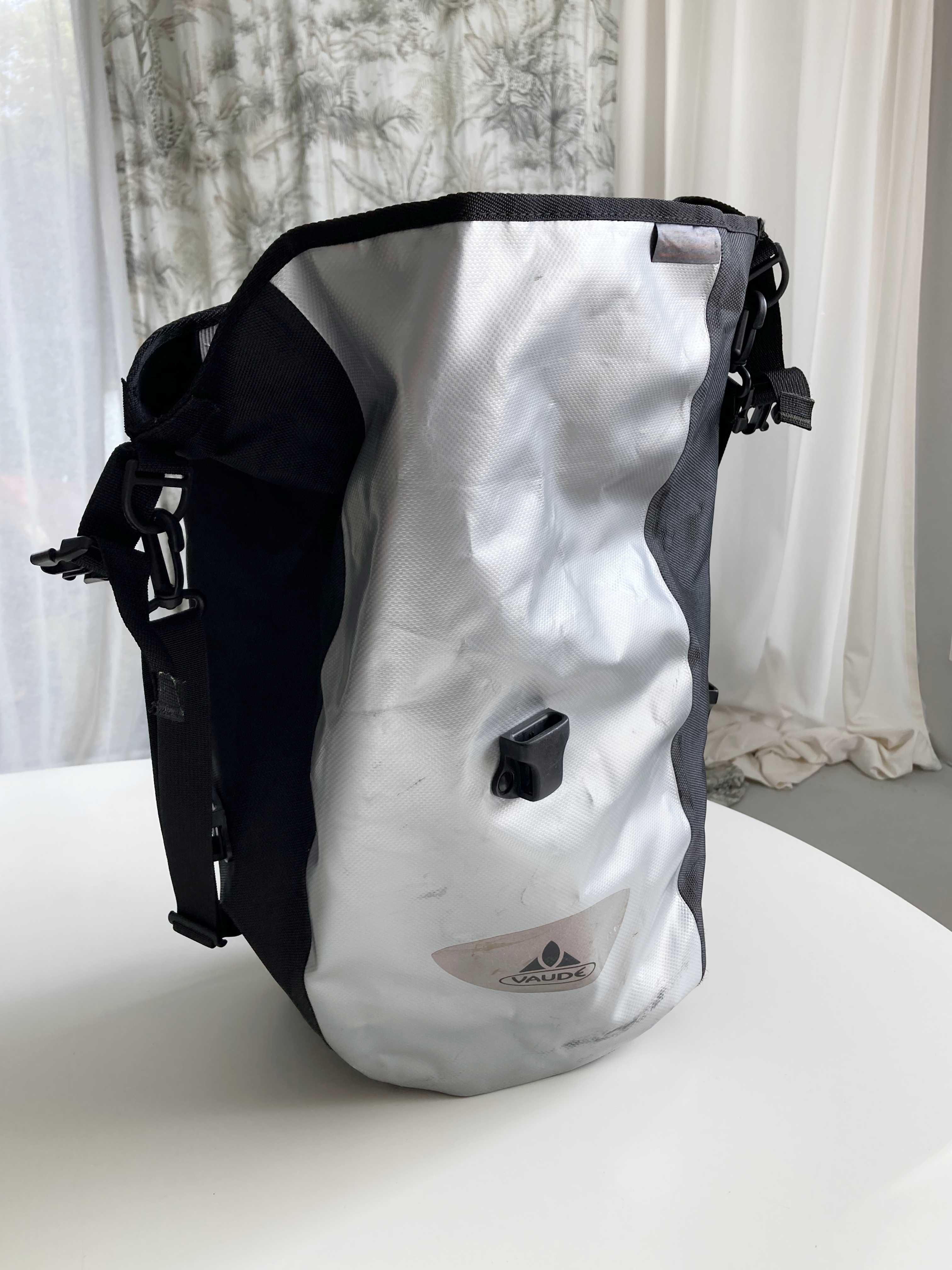 Fahrradtasche Satteltasche Vaude Silber Grau Seitentasche