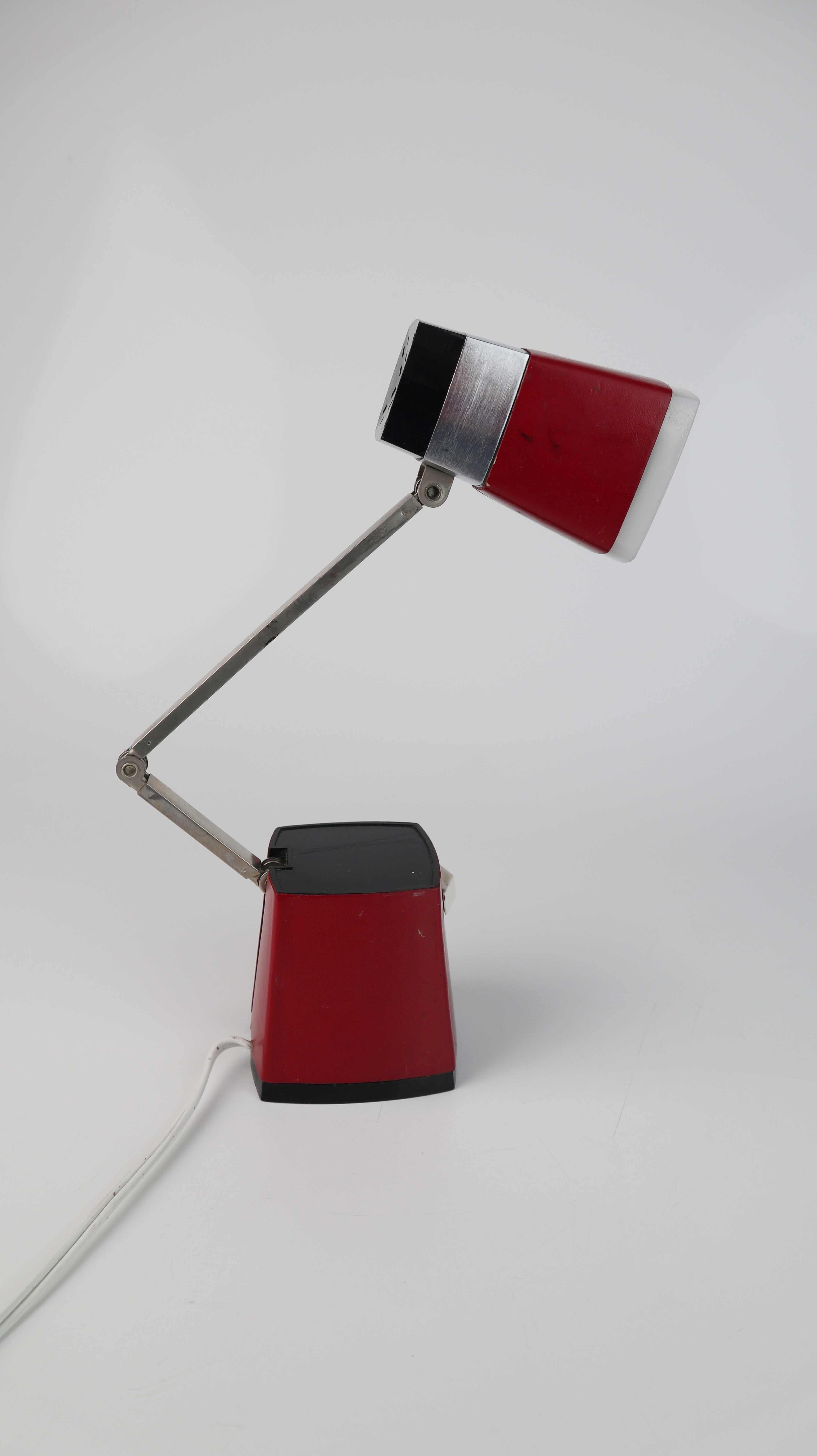 Taki Light Iris Company (Tokio) Tischlampe rot Retro Schreibtischlampe
