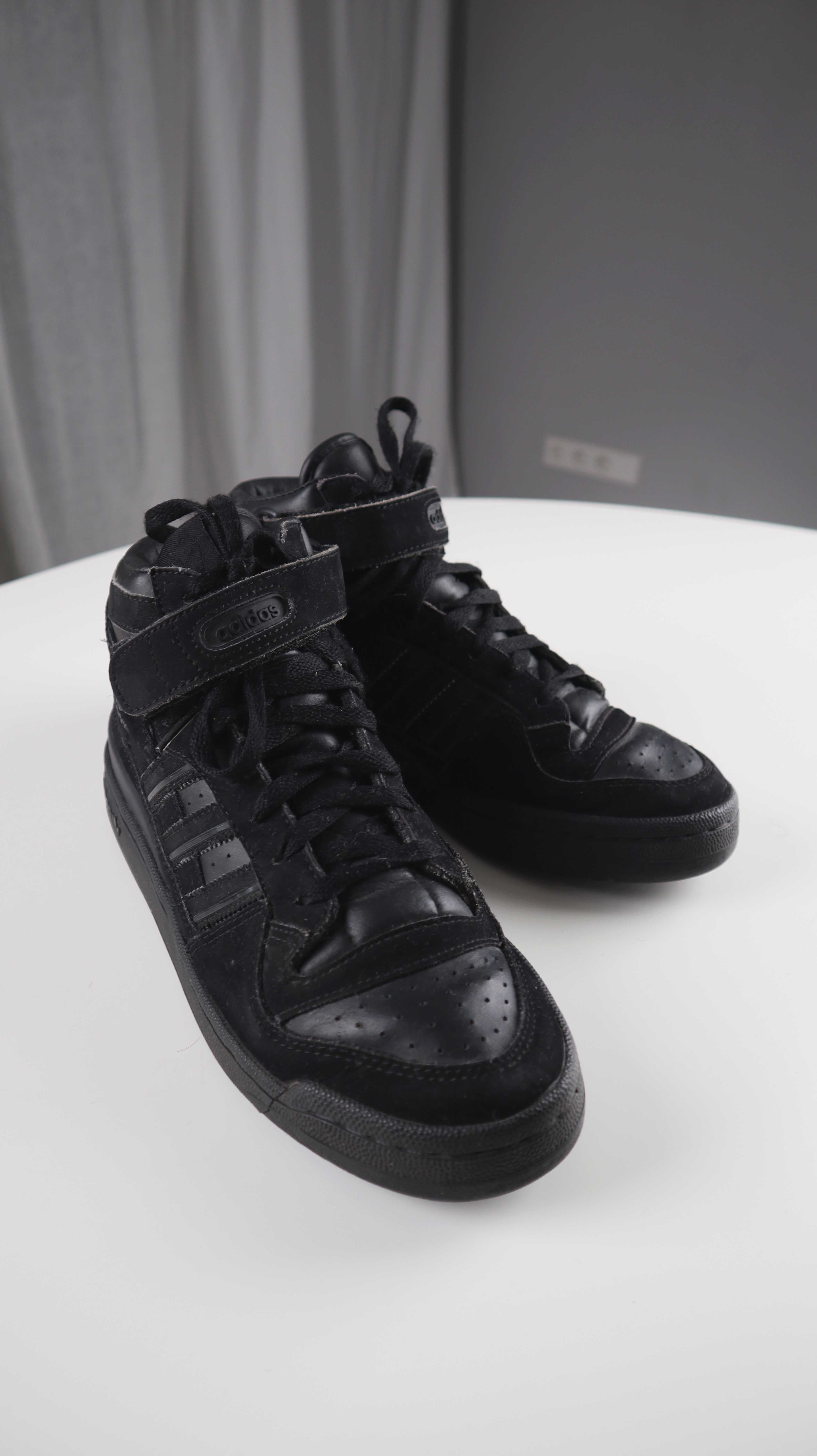 Adidas Sneaker schwarz 42 basic Turnschuhe Wildleder