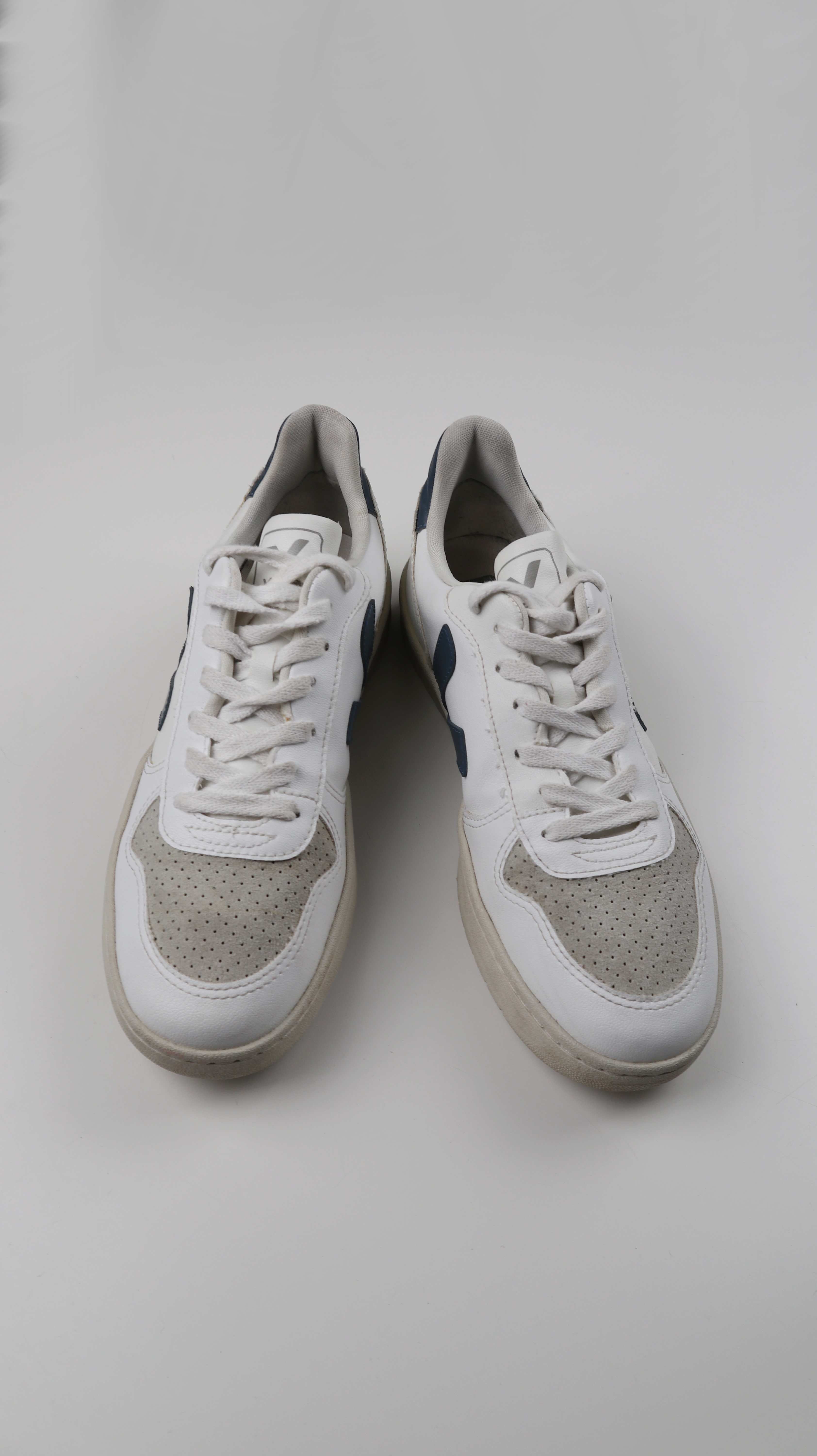 Veja Sneaker Turnschuhe weiß Creme 41 Schnürer weiß blau