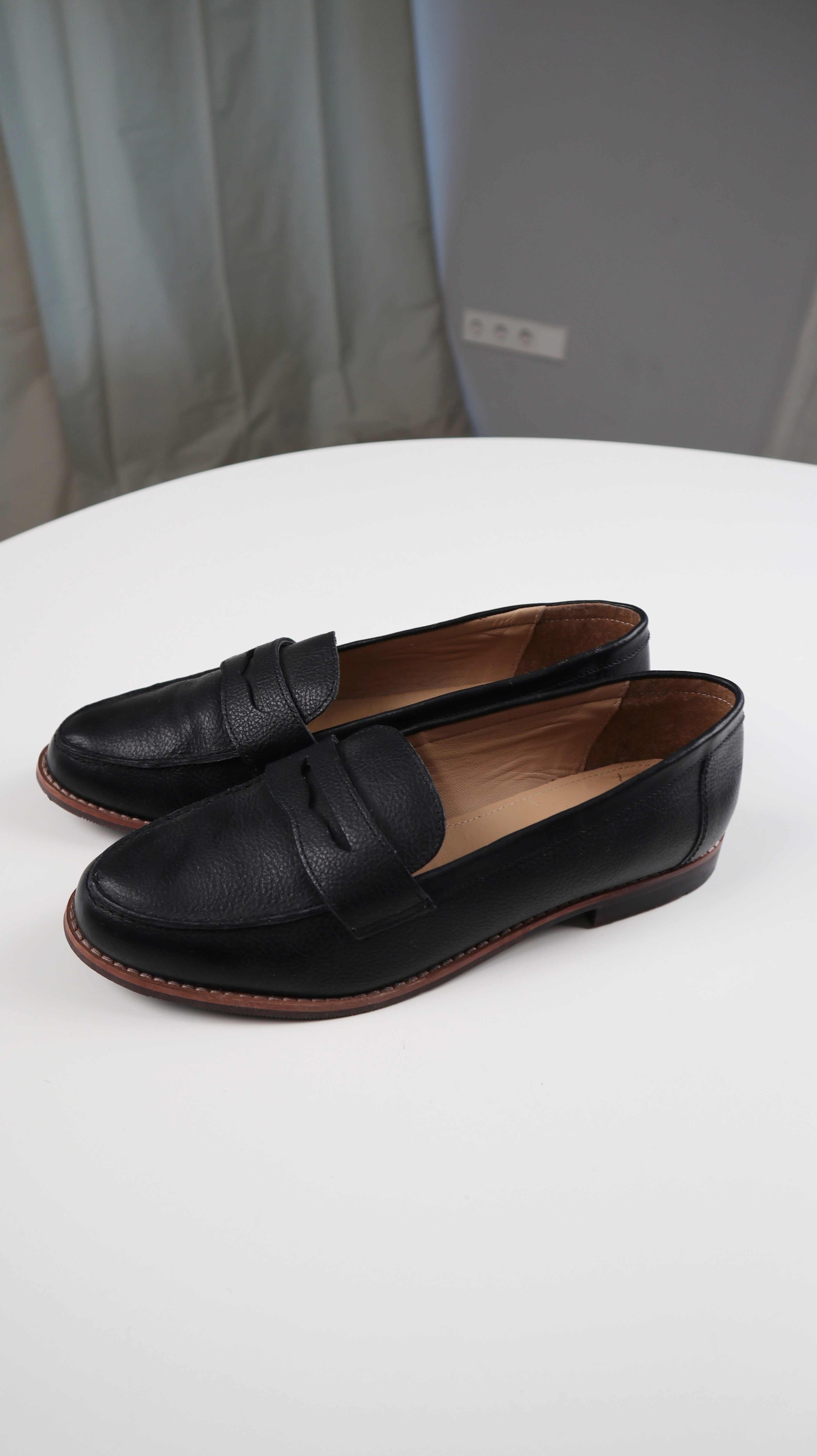 John White Mokassins Slipper Loafer schwarz 6 39 Halbschuhe flach