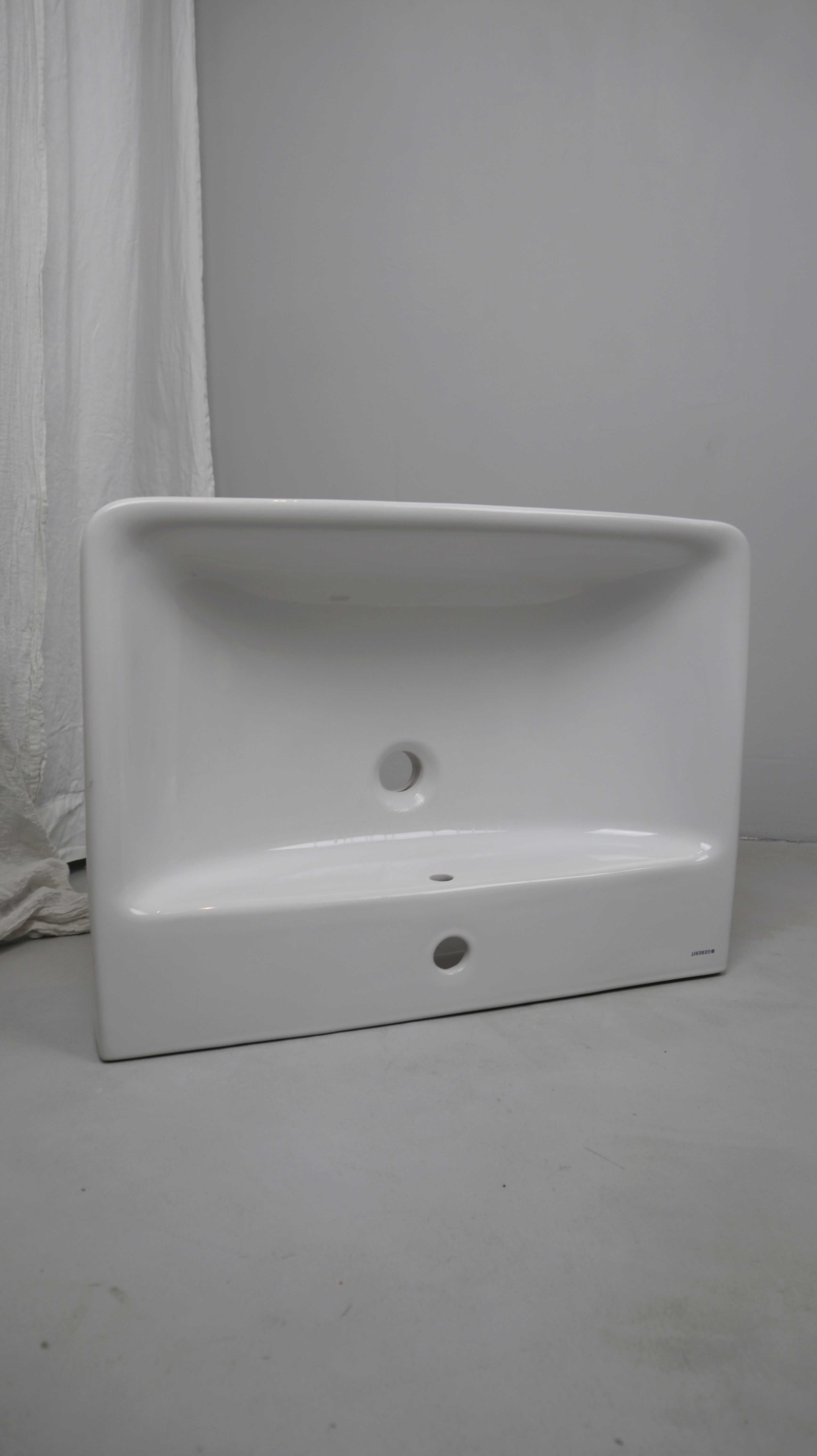 Geberit Waschbecken Renova Plan 65cm Neu weiß Porzellan