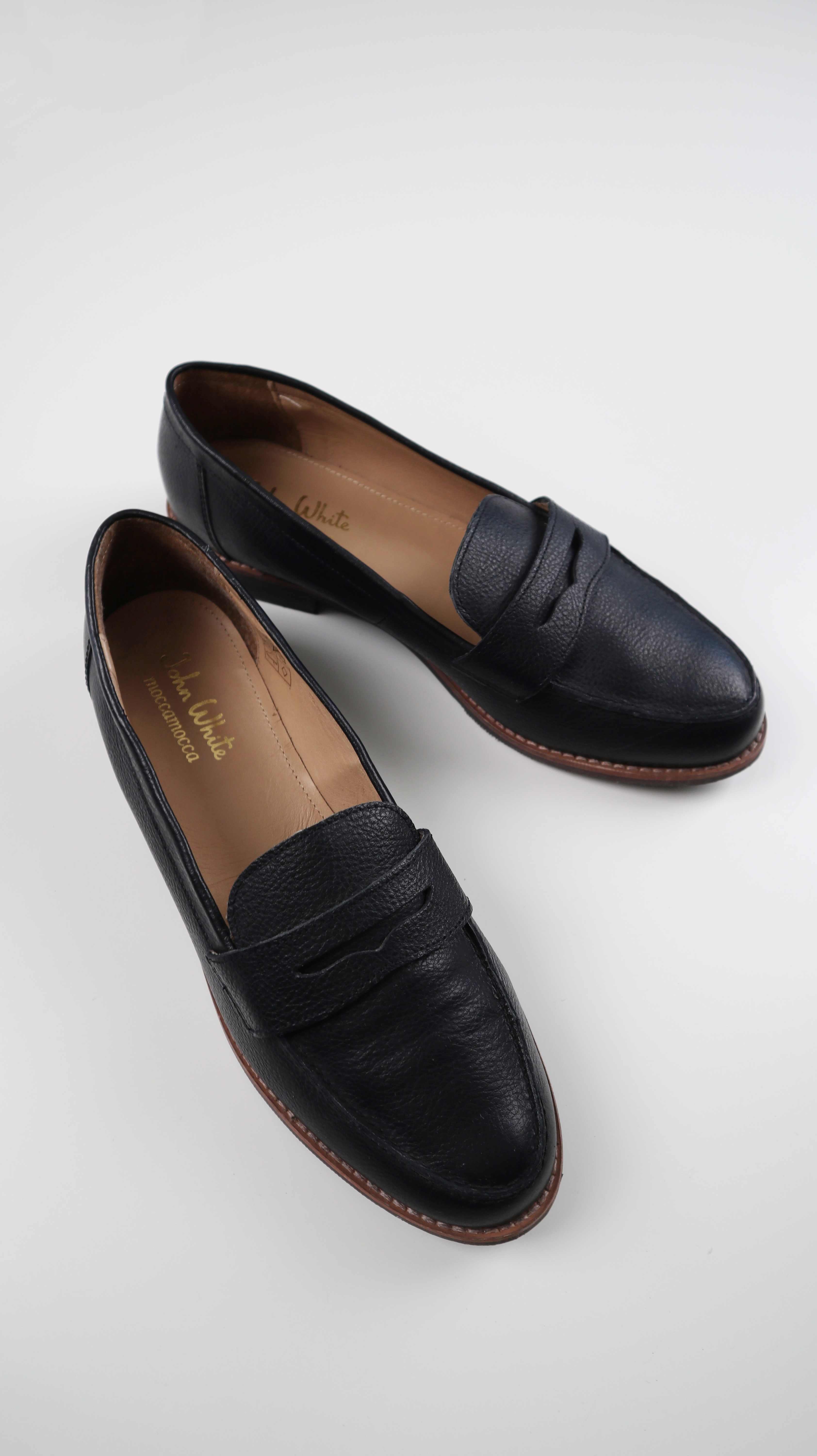 John White Mokassins Slipper Loafer schwarz 6 39 Halbschuhe flach