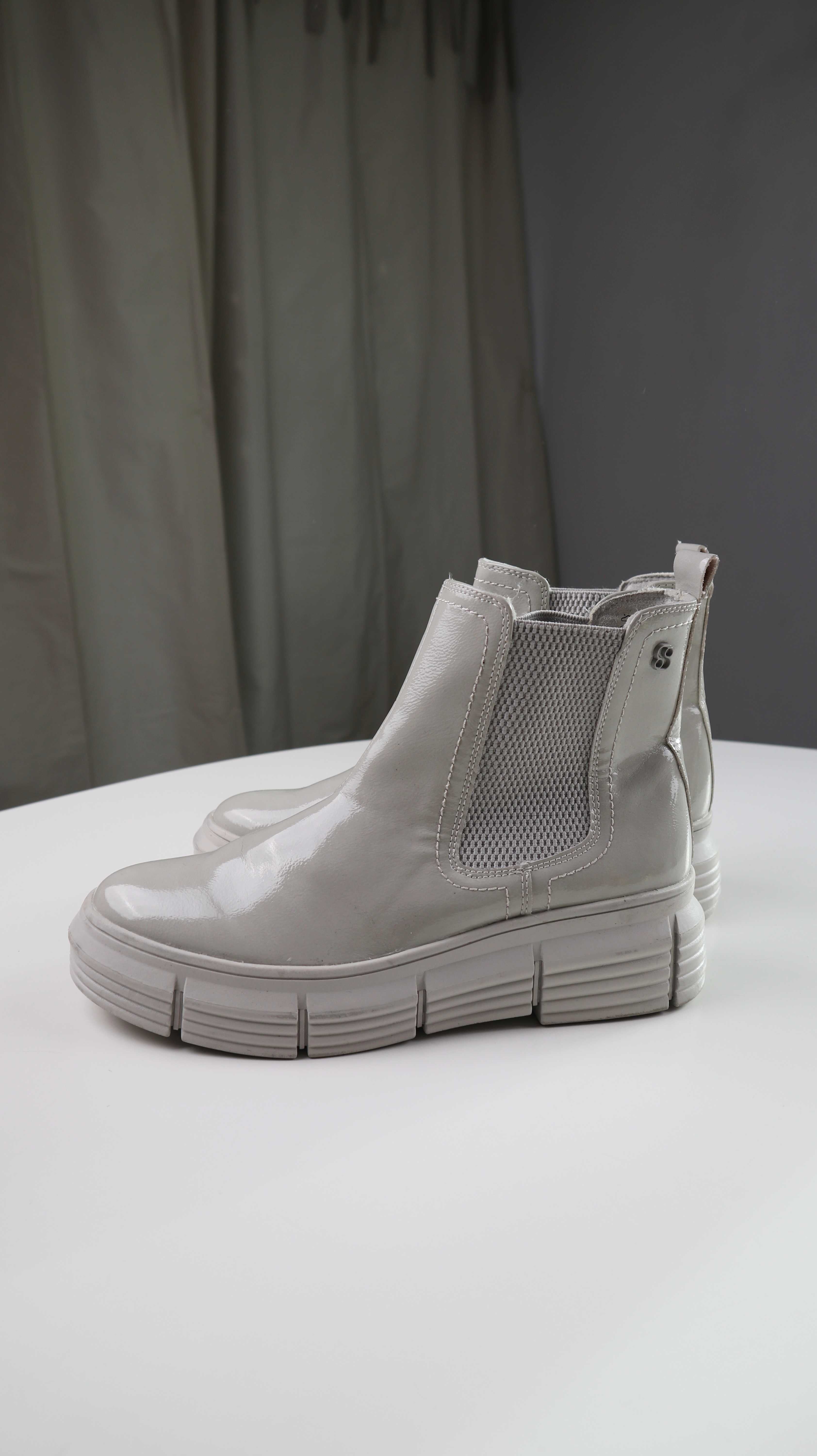 s.Oliver Stiefel Stiefeletten Grau 40 Lackleder Hellgrau Chelsea Boots