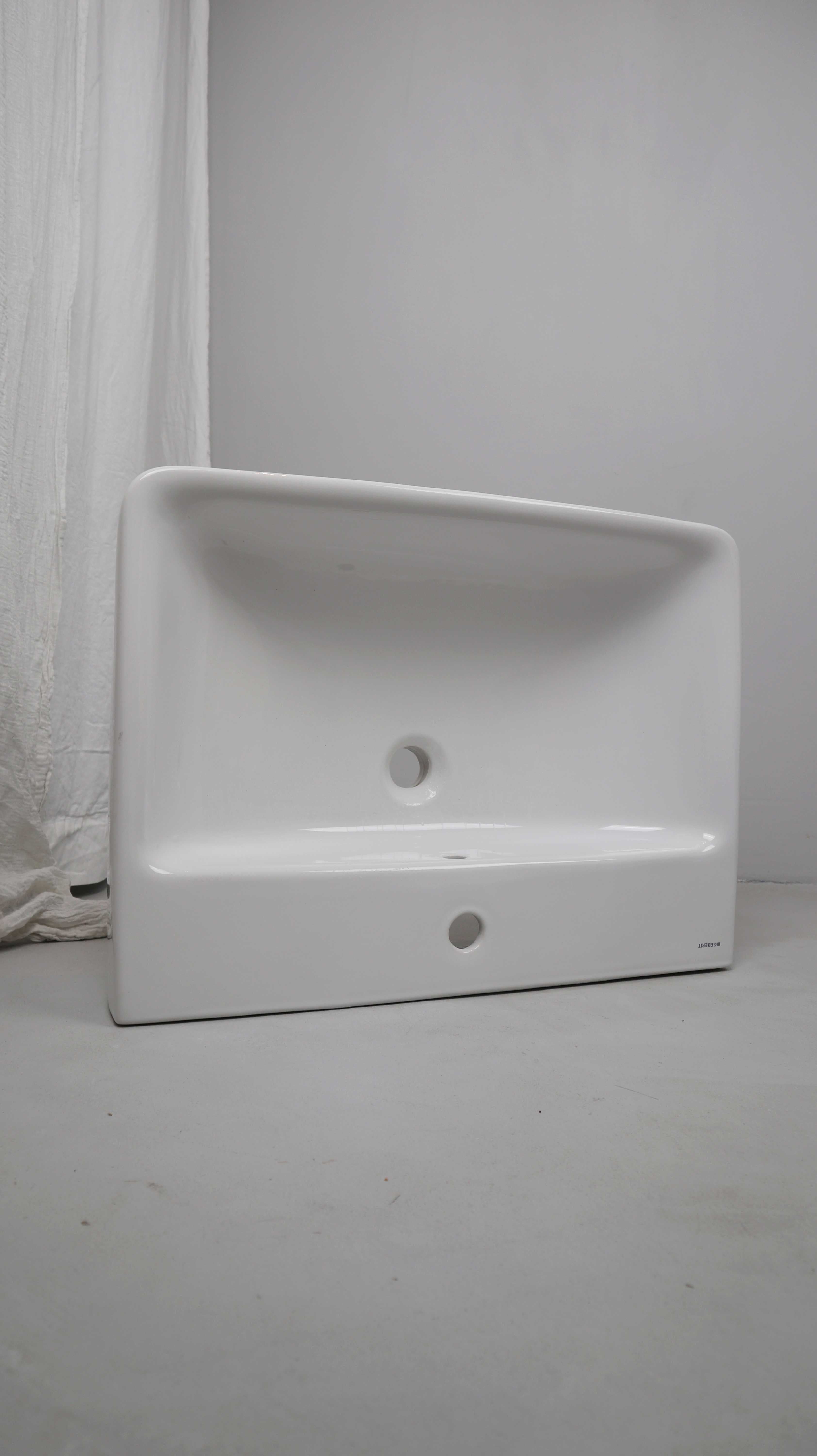 Geberit Waschbecken Renova Plan 65cm Neu weiß Porzellan