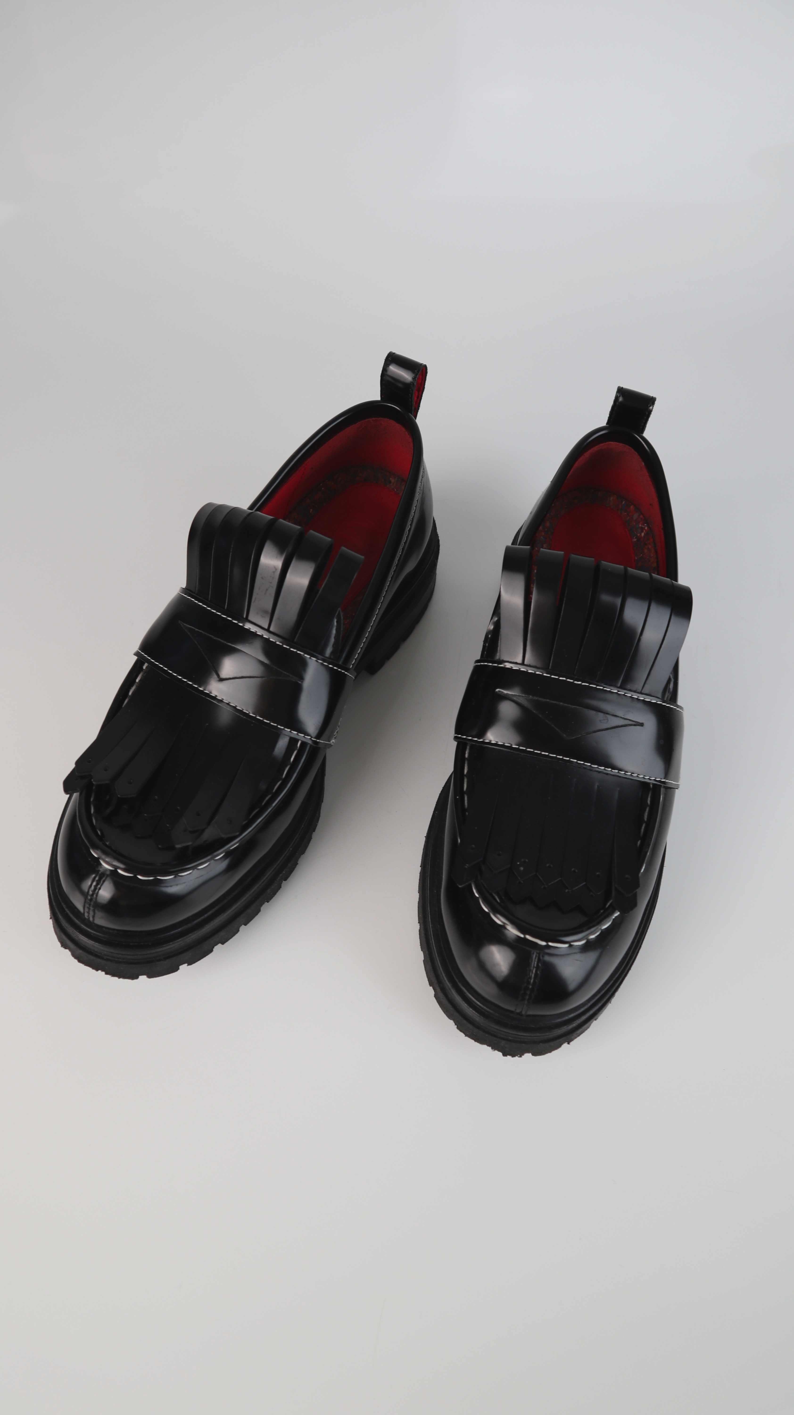 MAX&Co Mokassins schwarz Lackleder 39 Lederslipper Slipper Halbschuhe
