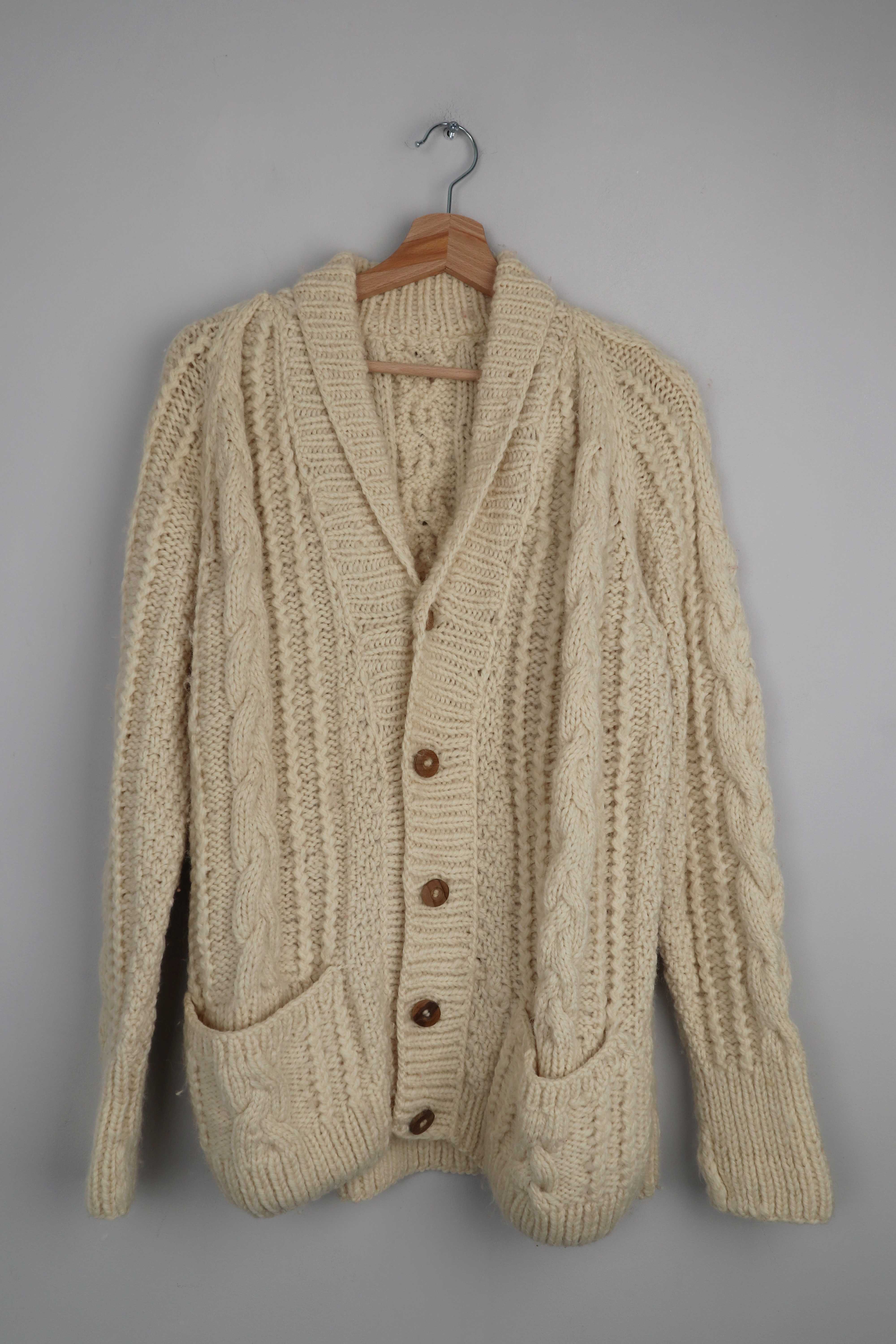 Strickjacke Wolle Beige 40 L Schurwolle Zopfmuster gestrickt Wolle Vintage