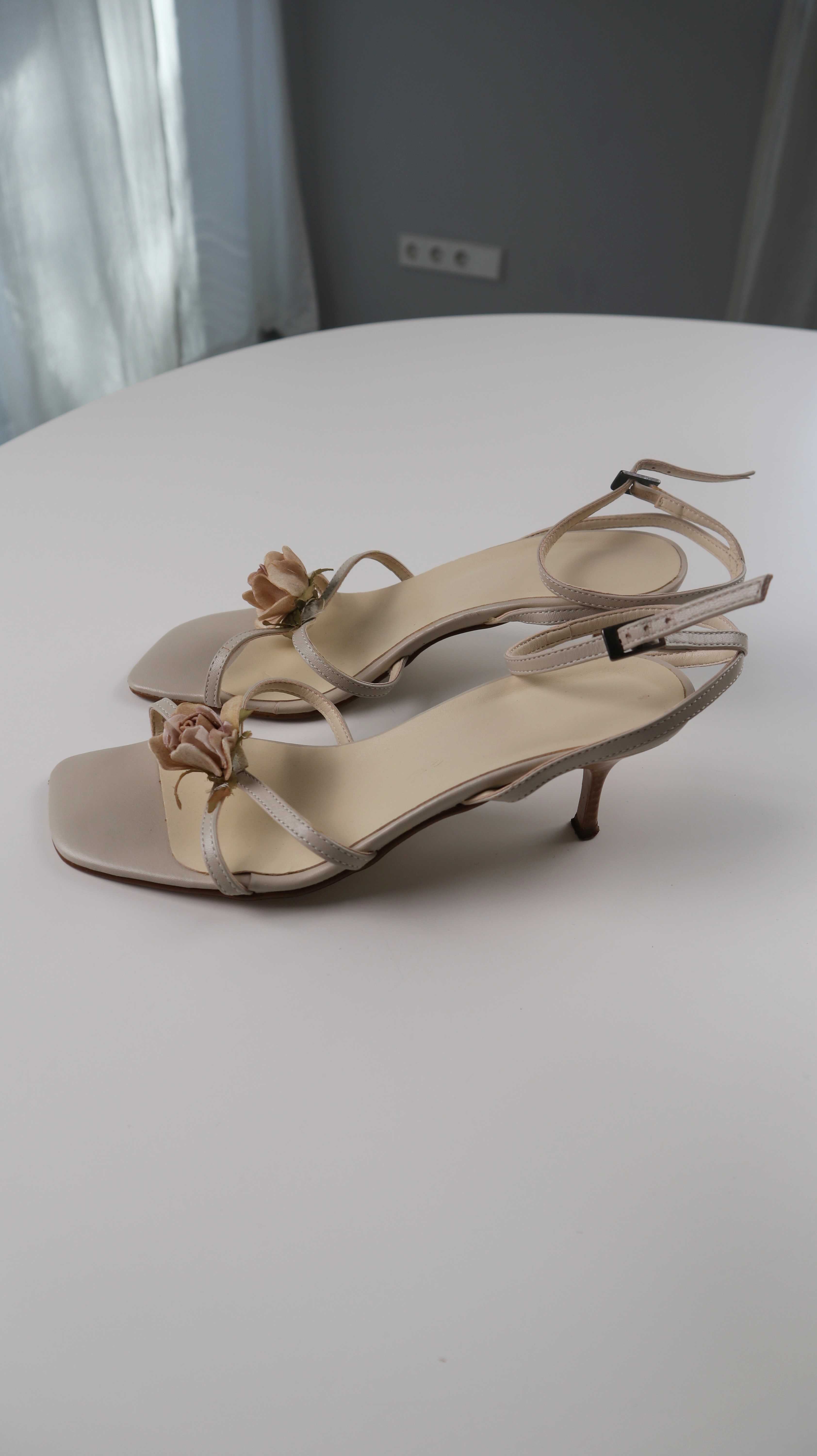 Made in Italy Slipper High Heels Creme Beige 39 Rose Blumen Hochzeitsschuhe