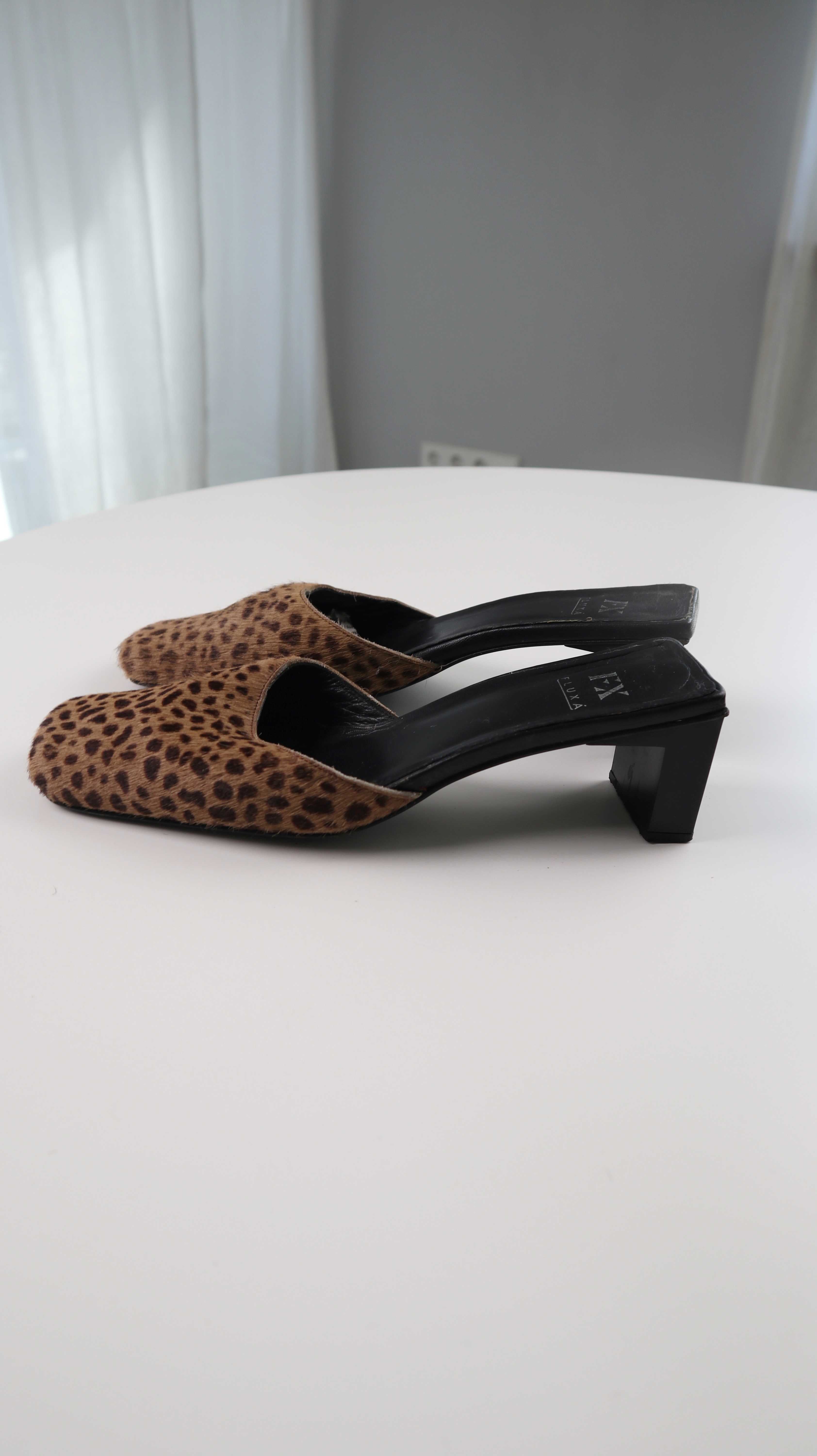Fluxa 38 Slipper Loafer braun Absatzschuhe Sandalen Leo Leopardenmuster