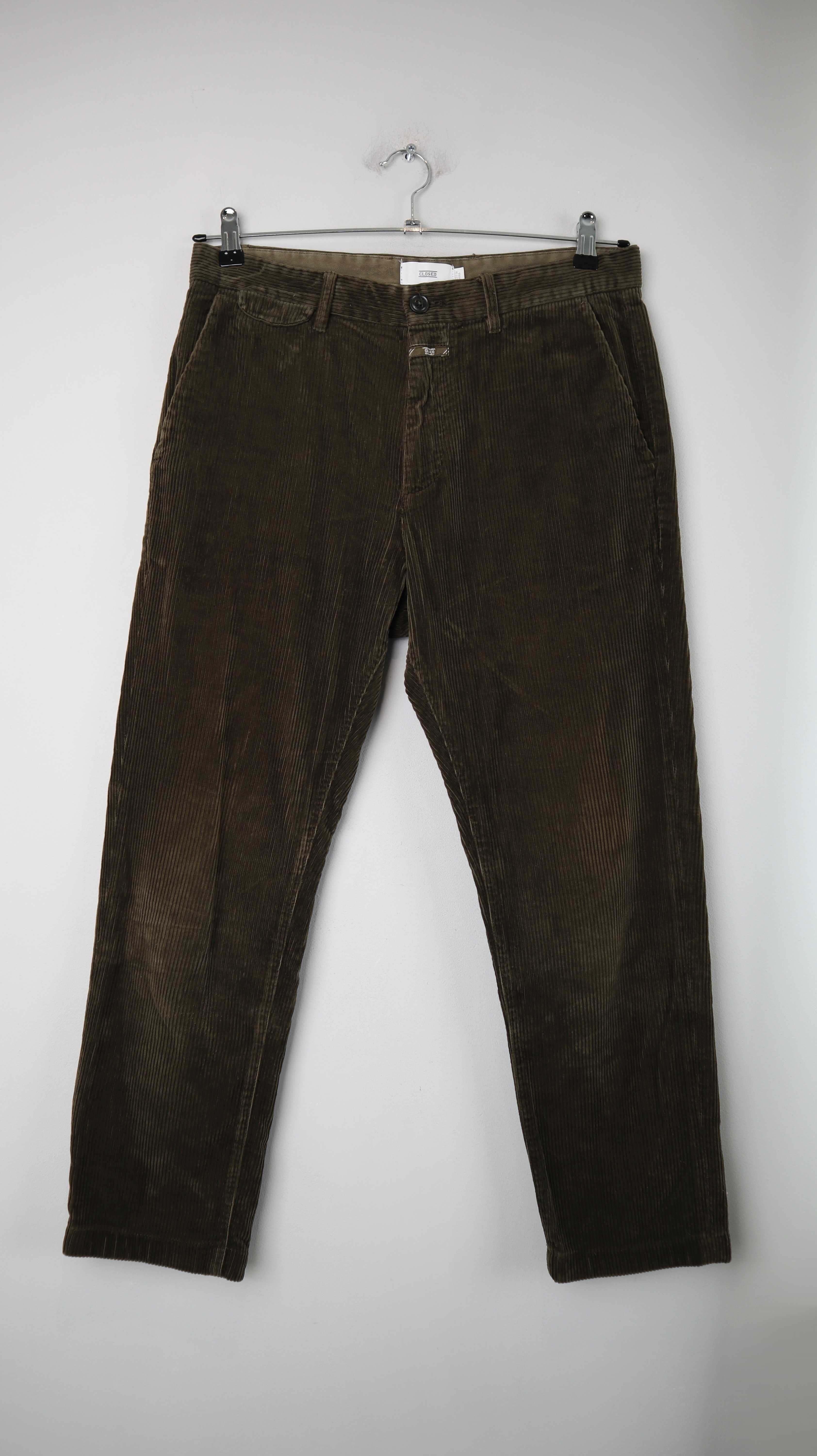 Closed Hose Grün straight fit 31 Atelier Cropped Cord Cordhose Khaki