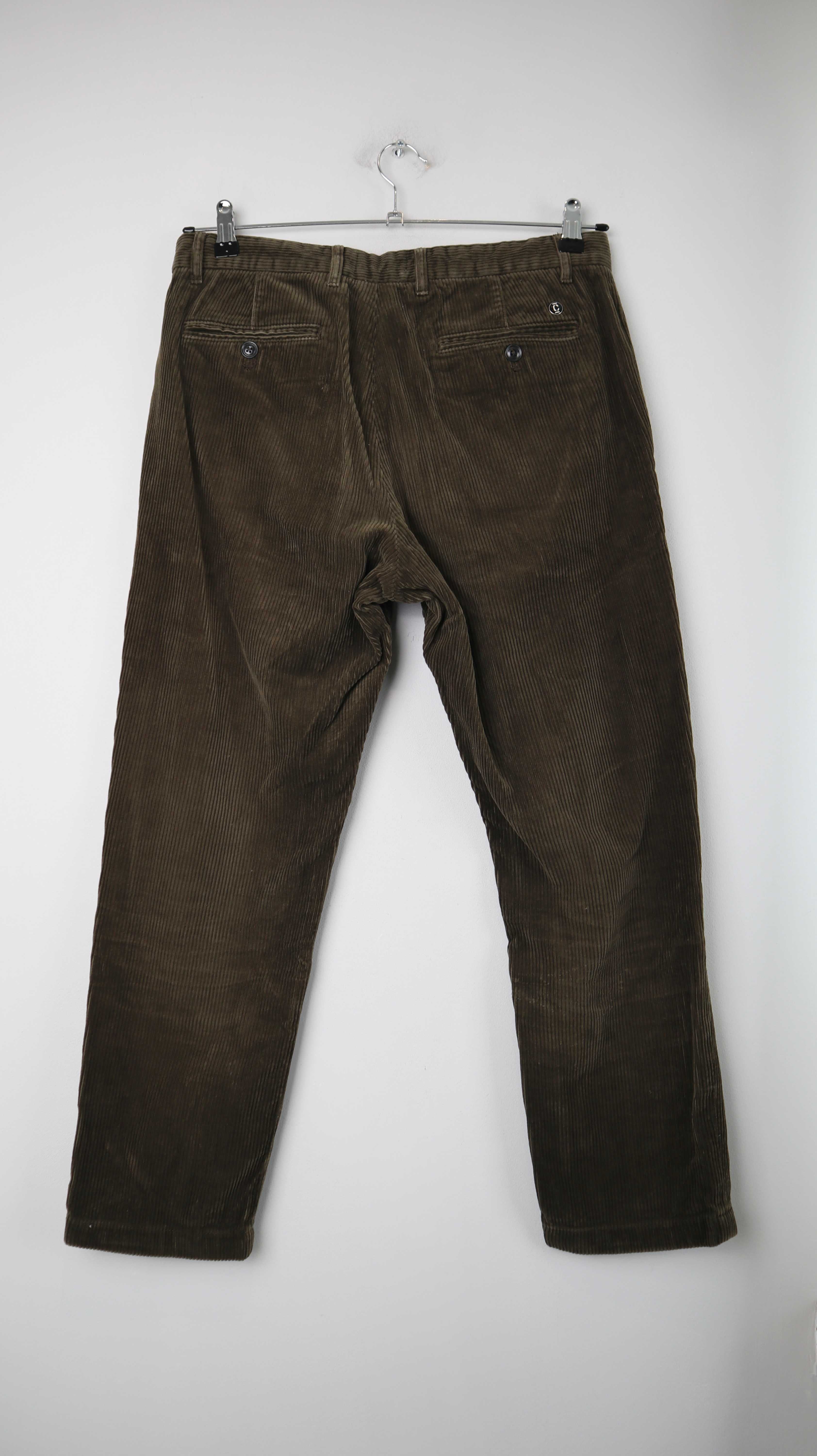 Closed Hose Grün straight fit 31 Atelier Cropped Cord Cordhose Khaki