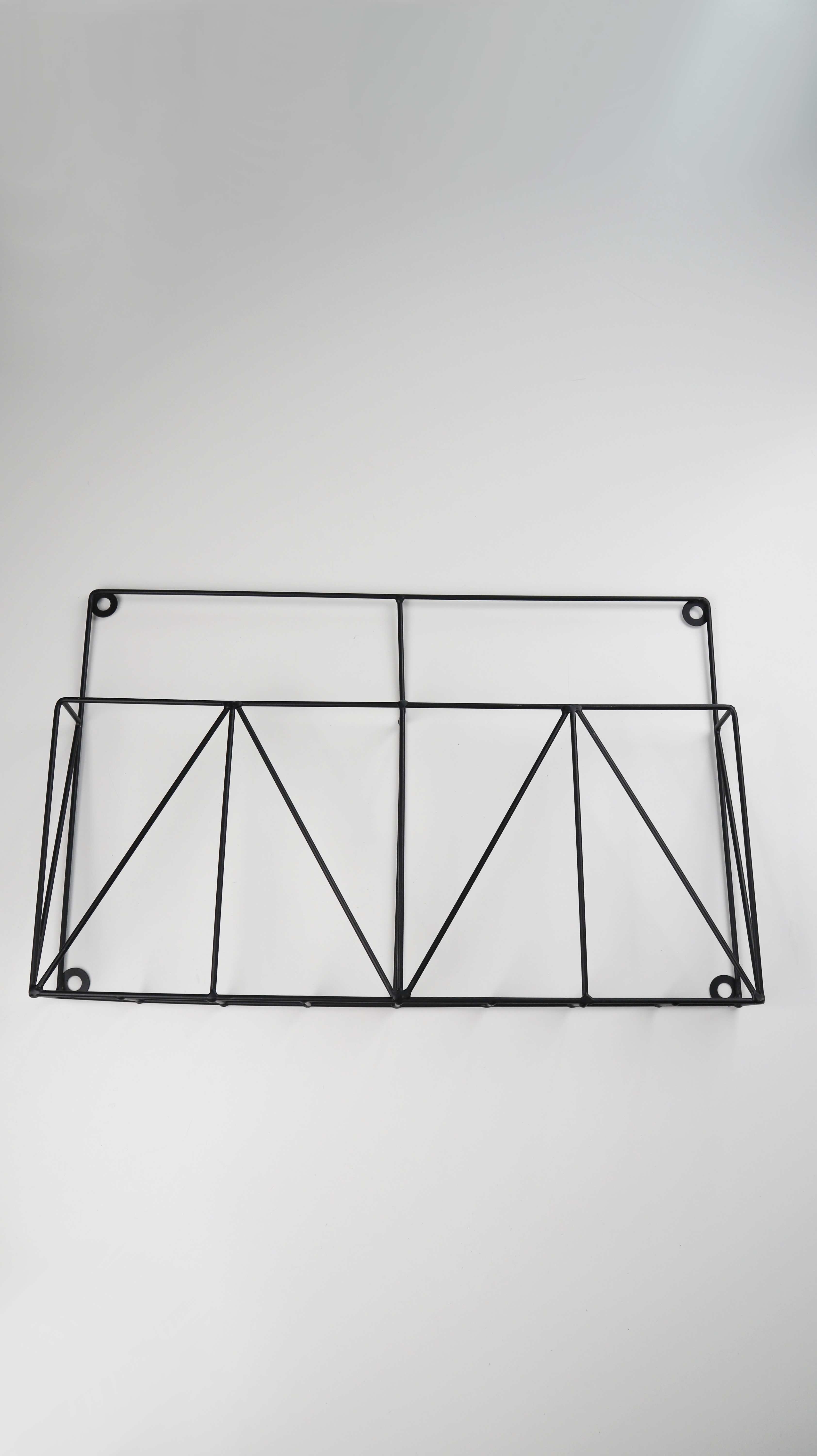 Zeitungsständer Zeitungshalter schwarz Metall Dänisch Design Wandhalter