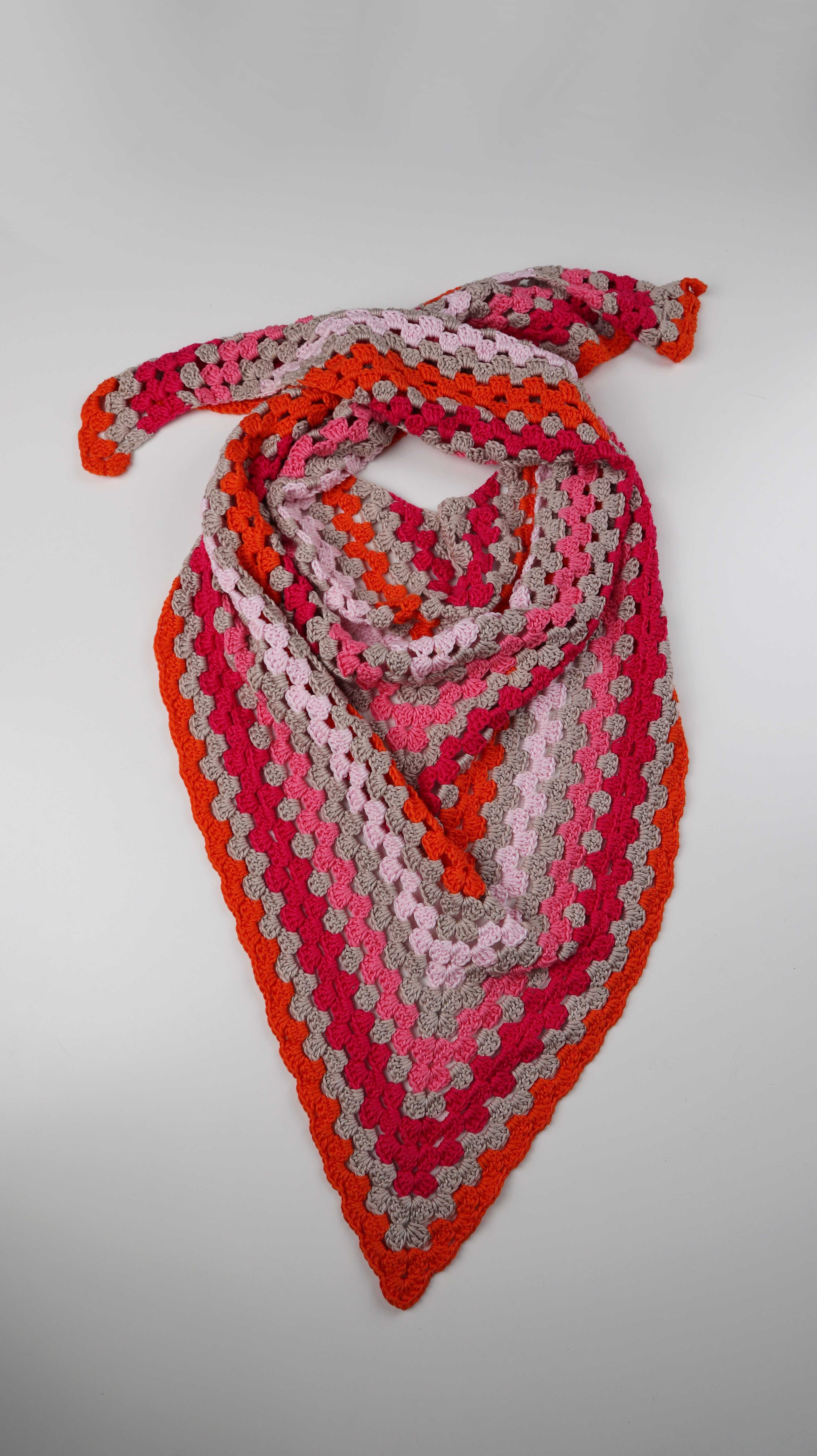 Schal Strickschal Granny Style pink rosa gehäkelt Dreieckstuch