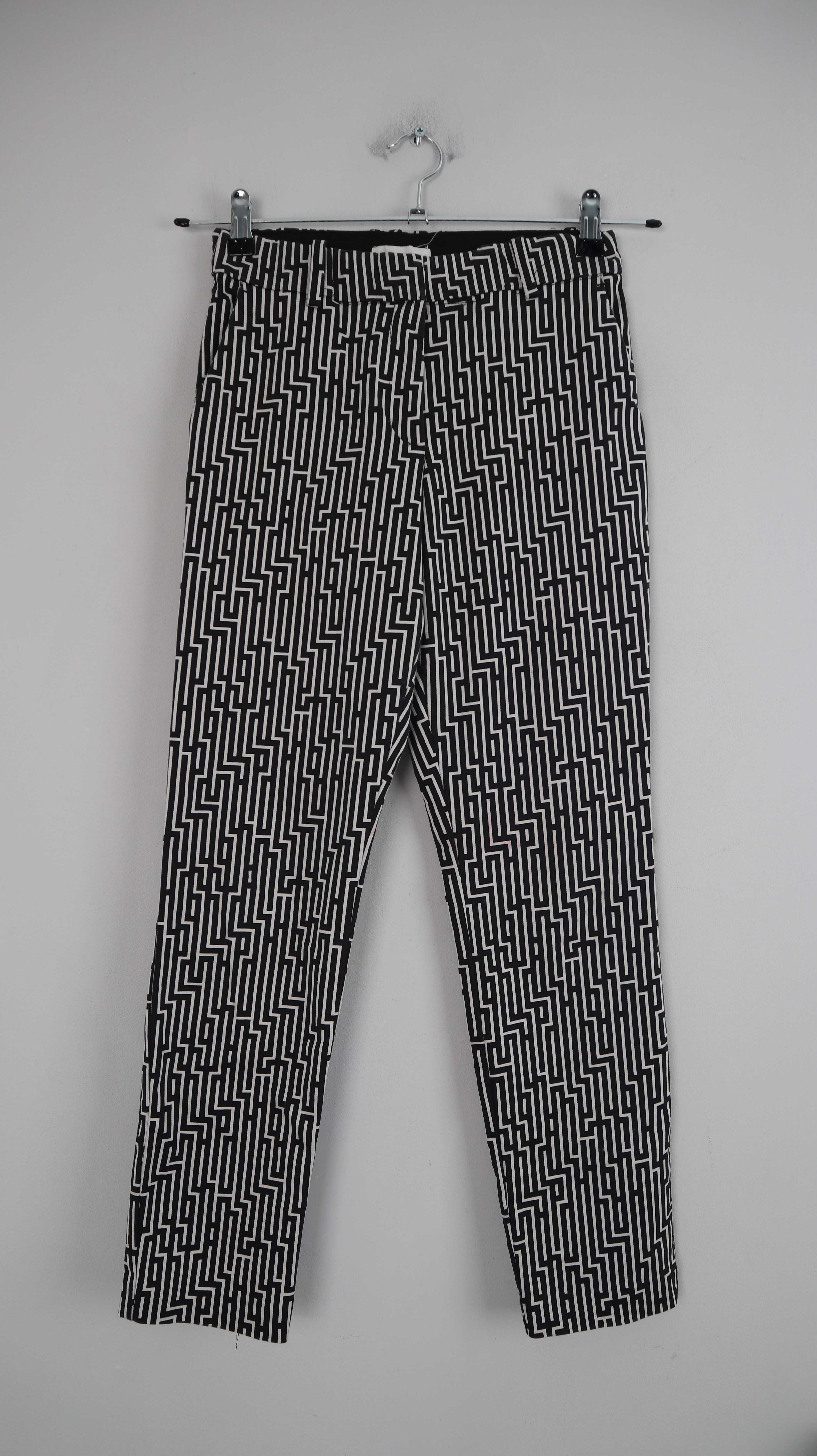H&M Hose GP&JBaker 36 S geometrisch slim Stoffhose
