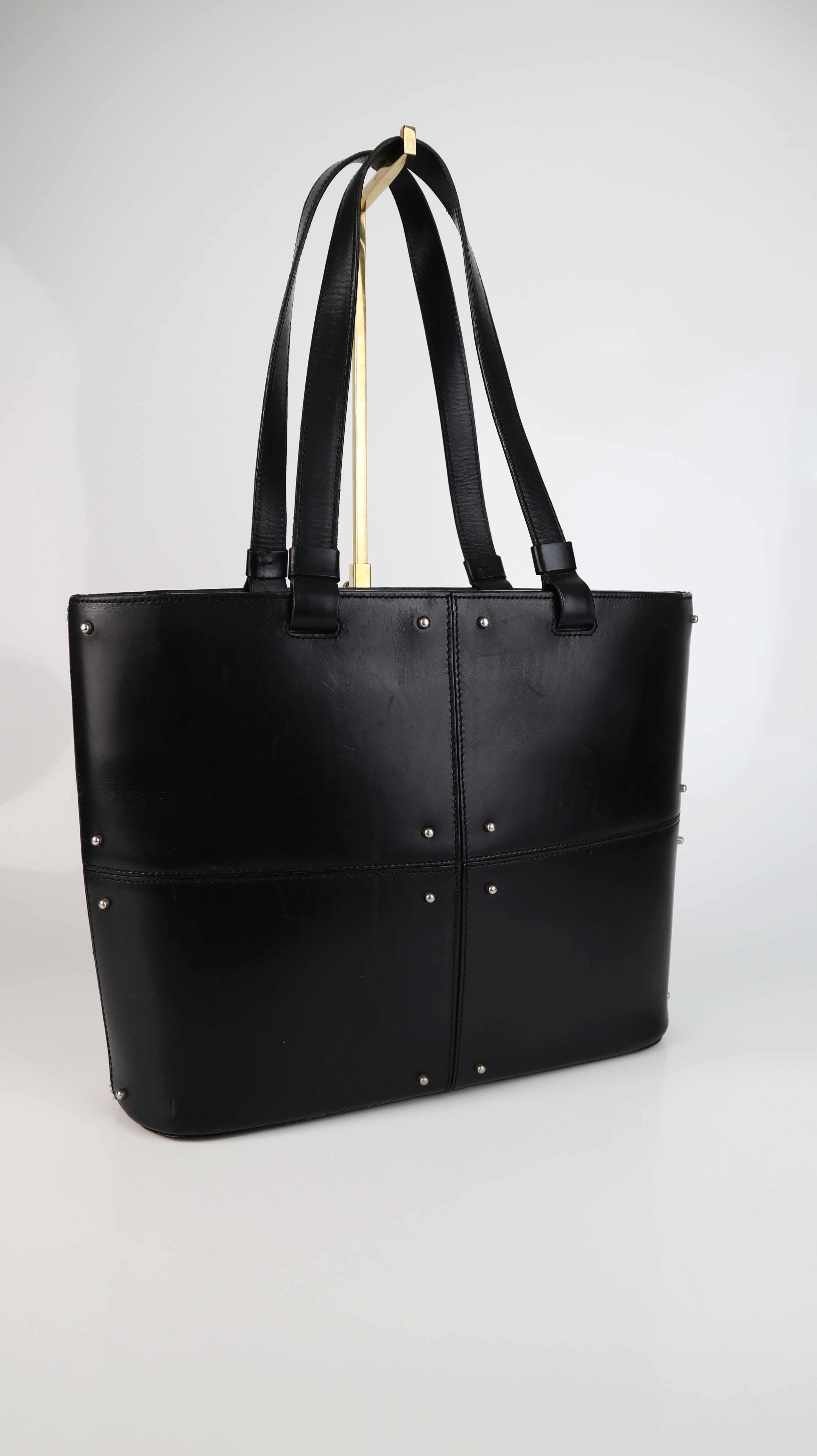 TODS Tasche Ledertasche schwarz Nieten 1990er Shopper Lederhandtasche
