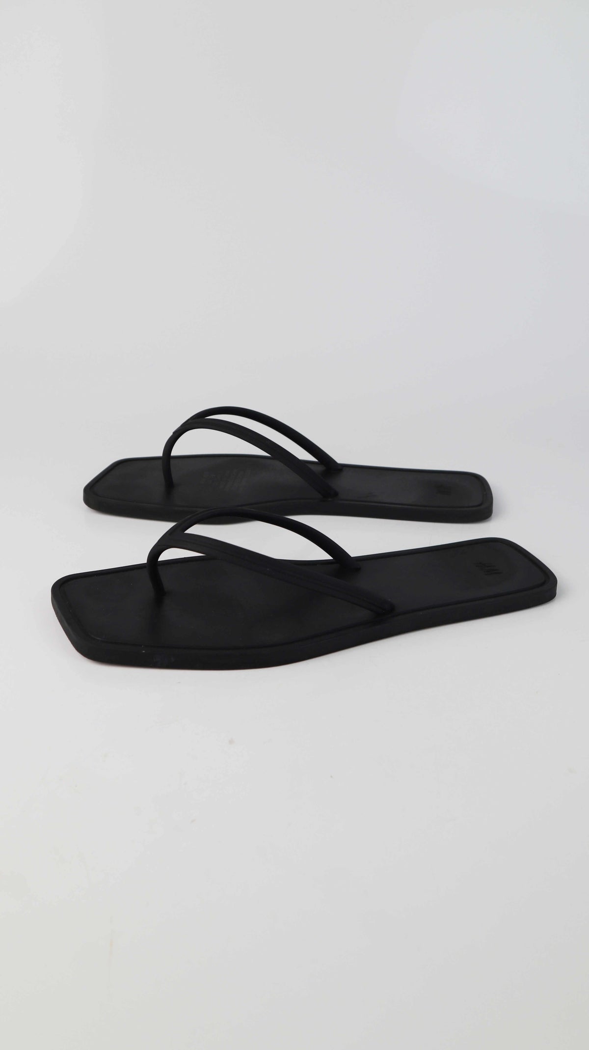 H&M Flip Flops schwarz 38 39 eckig Sandalen