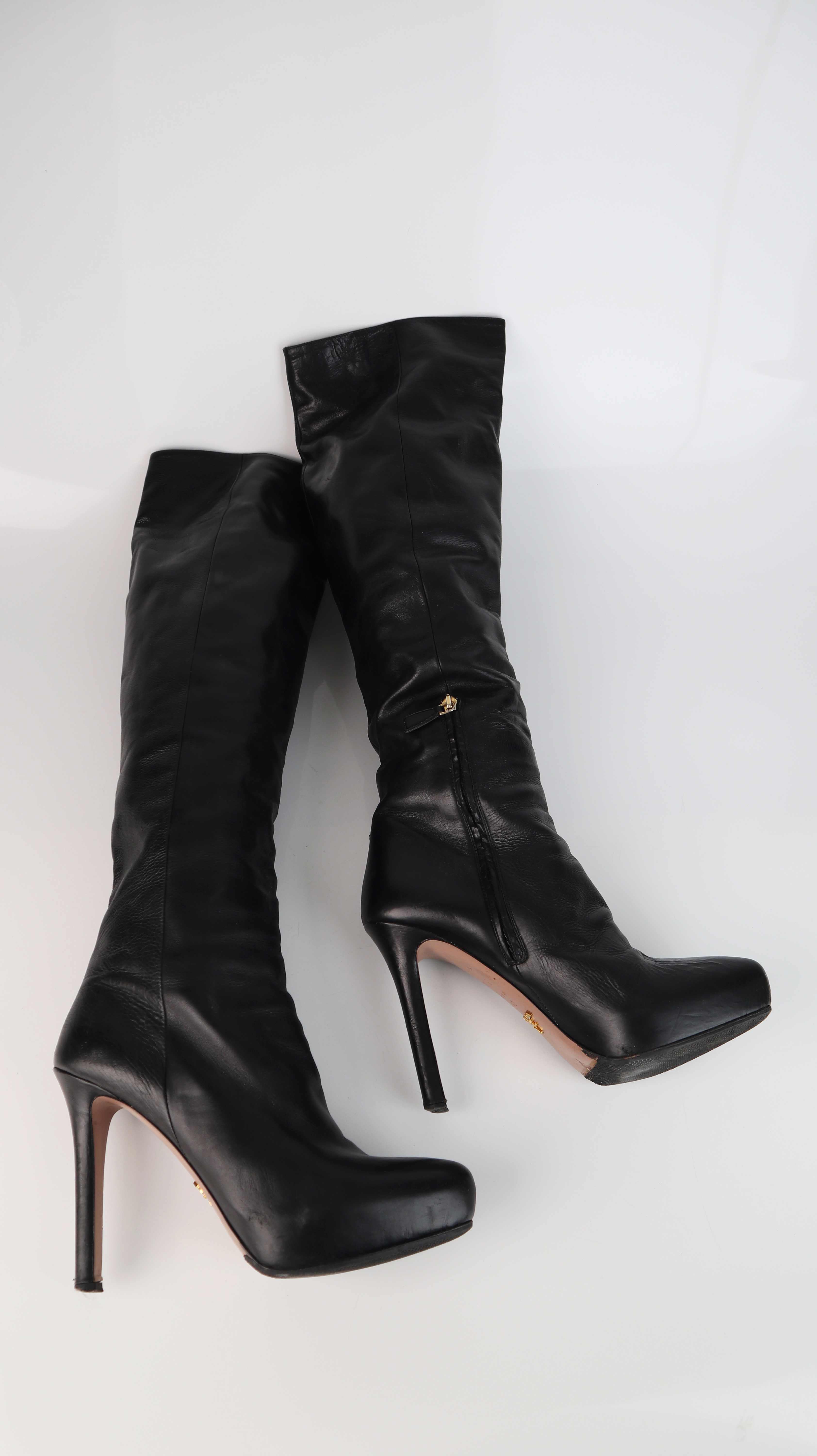 Prada Stiefel Lederstiefel 40 schwarz Absatzstiefel Overknee