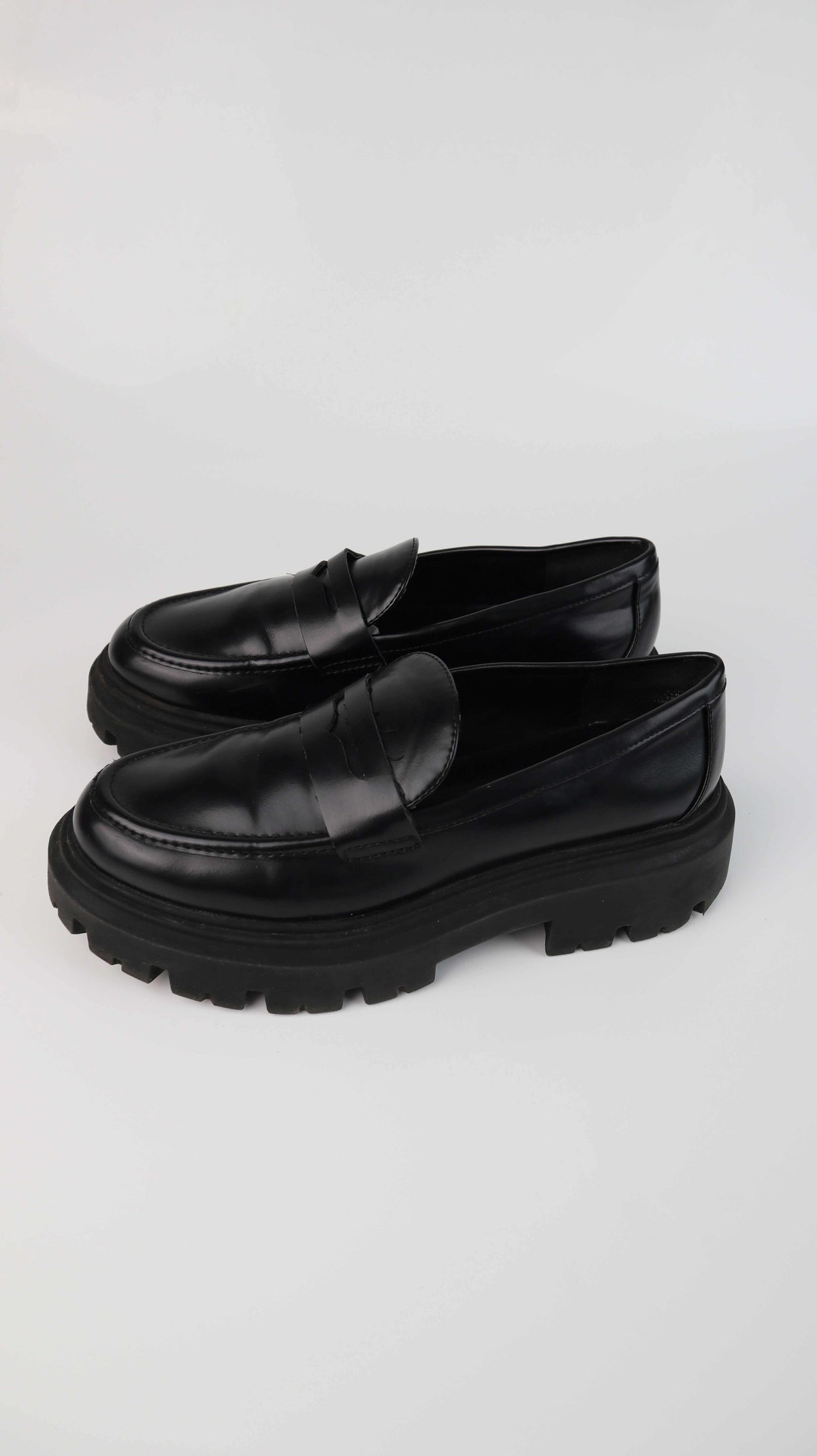 H&M Mokassins Loafer schwarz 41 Chunky Lederschuhe flach