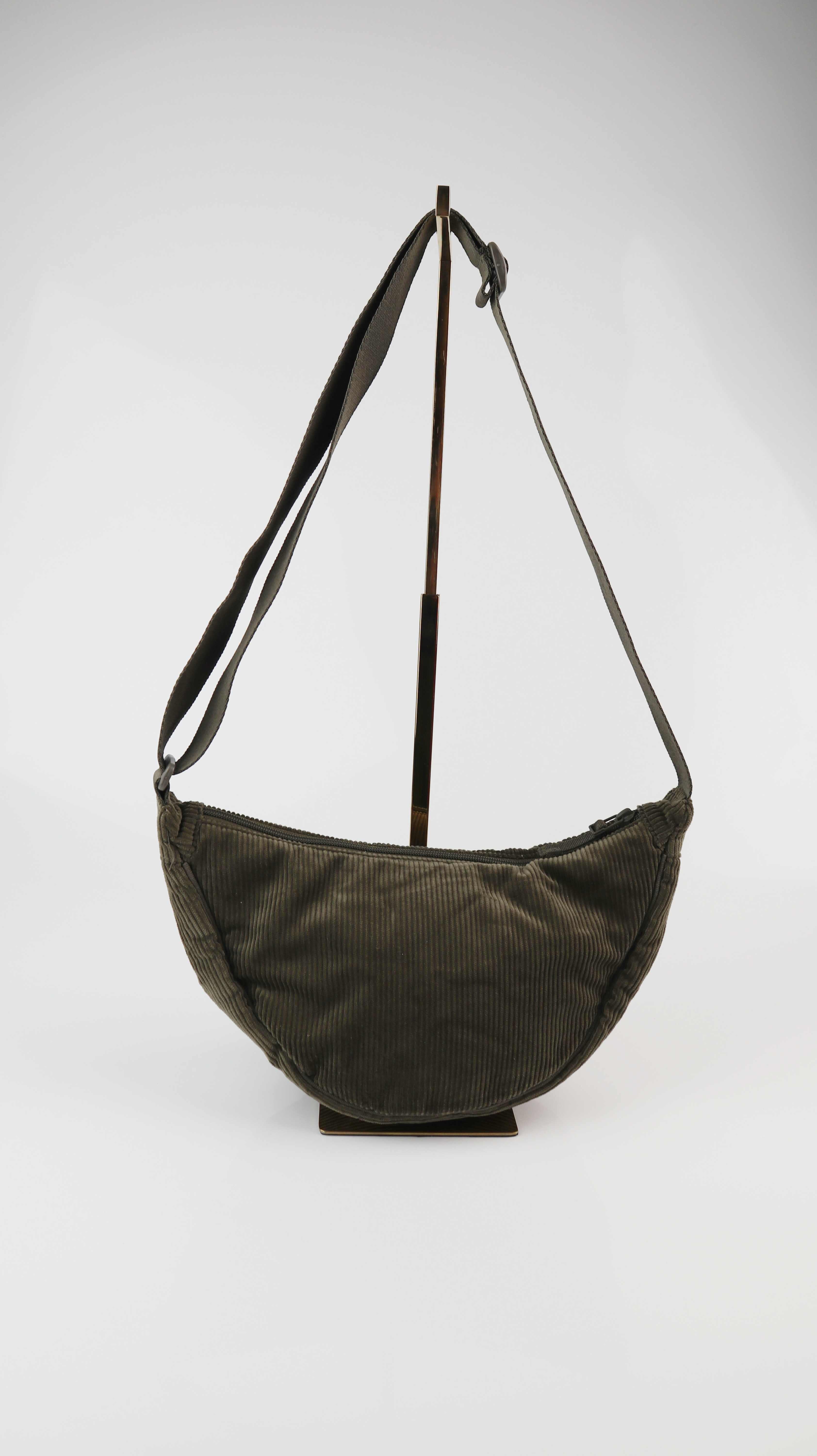 Uniqlo Tasche grün Cord Crossbag Bauchtasche Umhängetasche