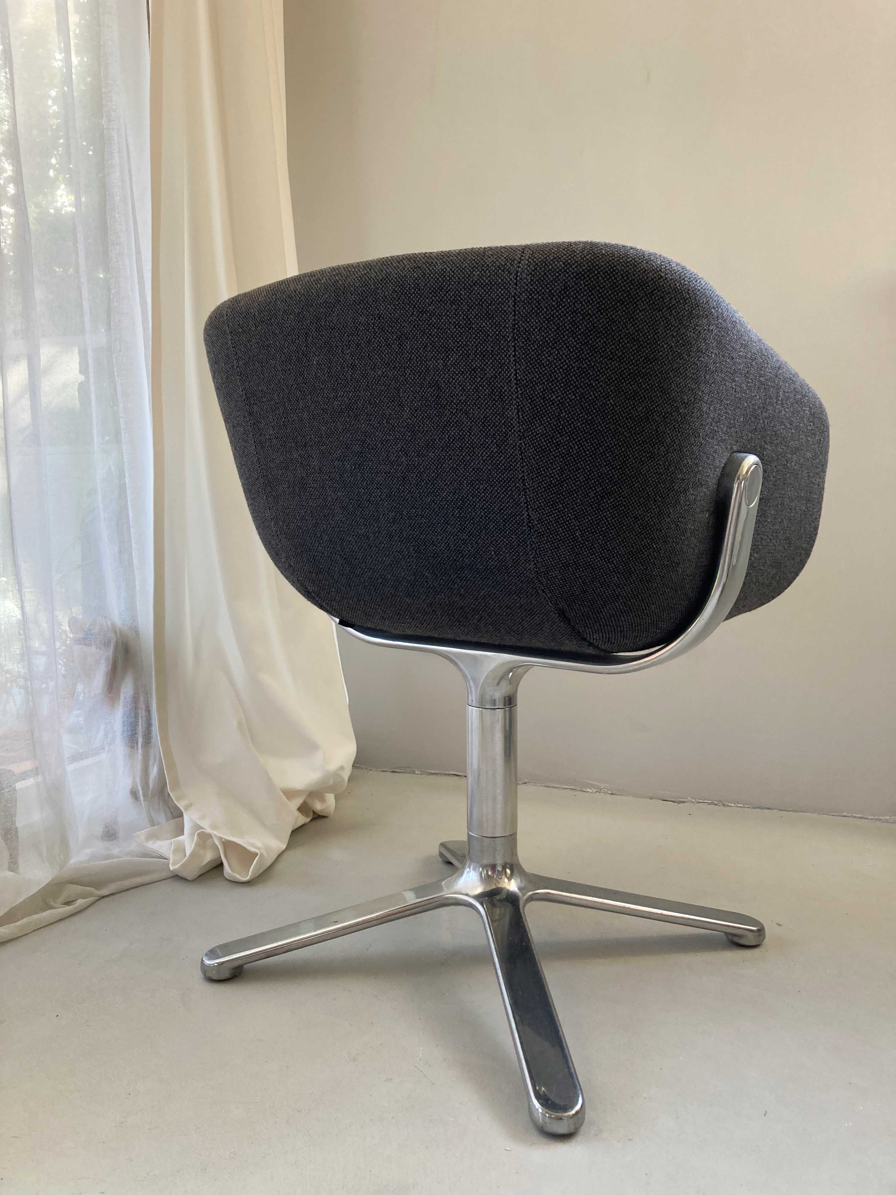 Globe Zero 4 Stuhl Drehsessel Sessel Kibisi Scoop Dänisches Design Bürostuhl