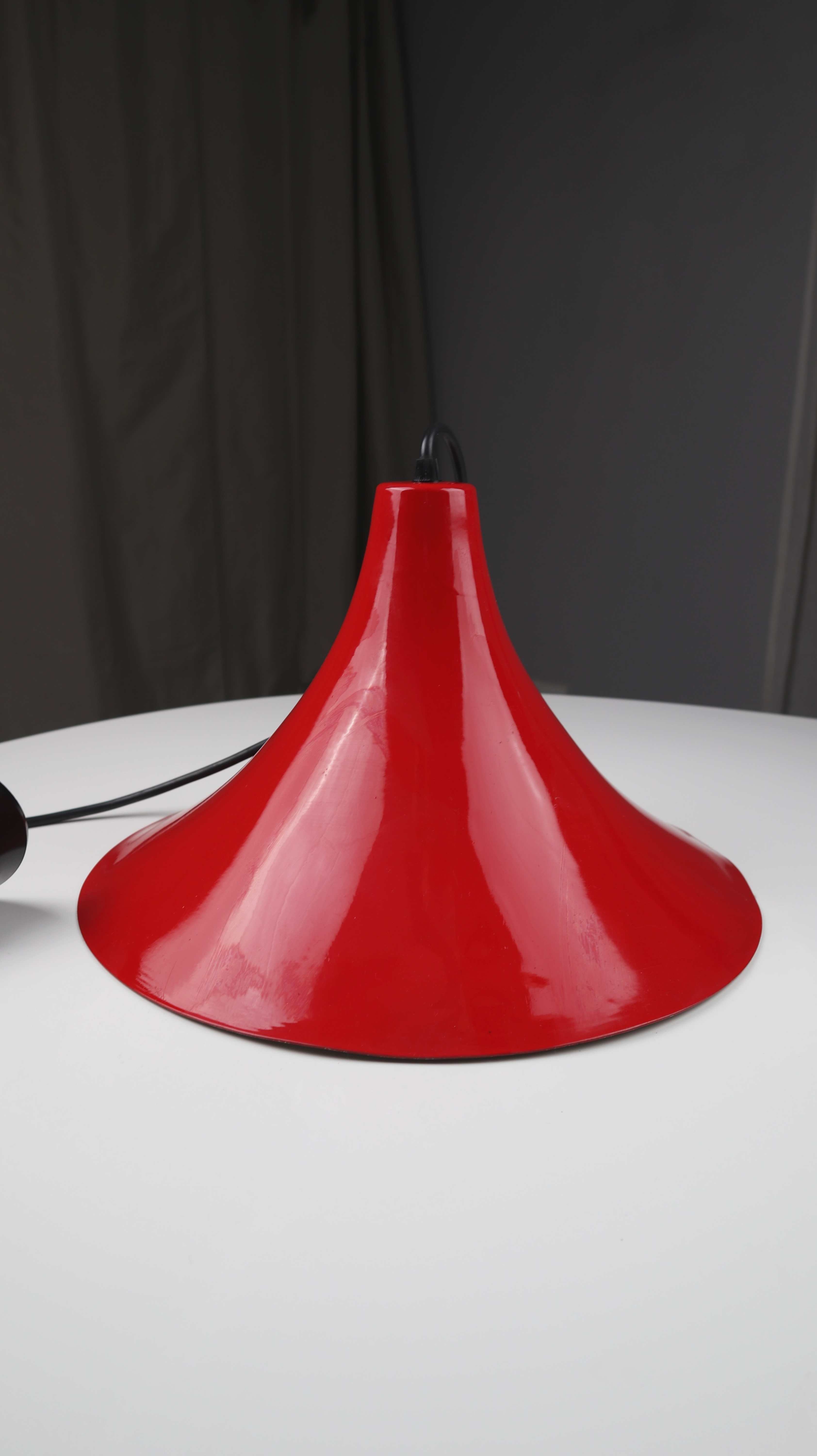 Vintage Deckenlampe rot Metalllampe Hexenhit danish design Pendelleuchte