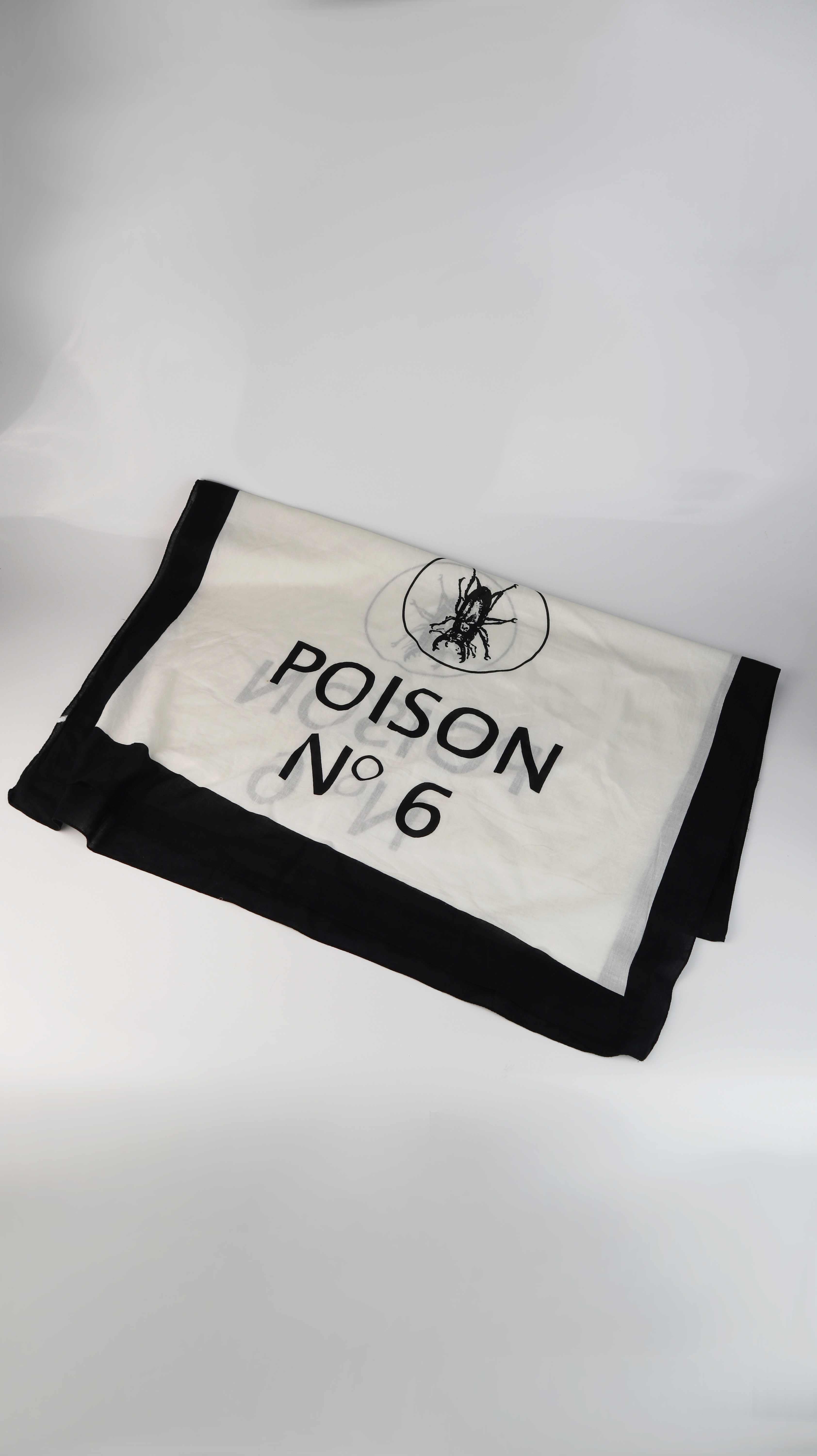 Poison No.6 Tuch Schal schwarz weiß Baumwolltuch