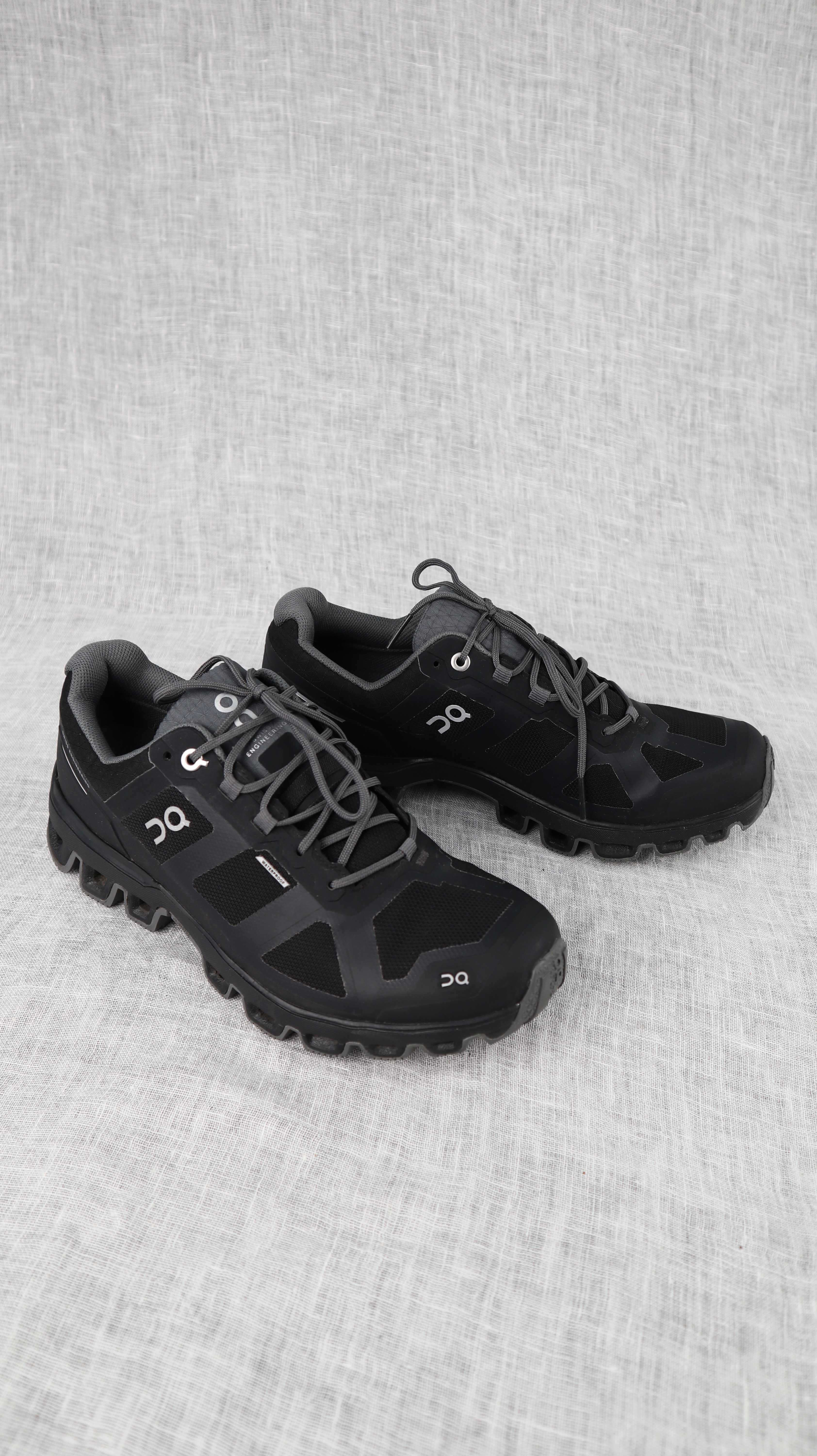 On running Sneaker Turnschuhe 39 Cloudflyer Waterproof Laufschuhe schwarz