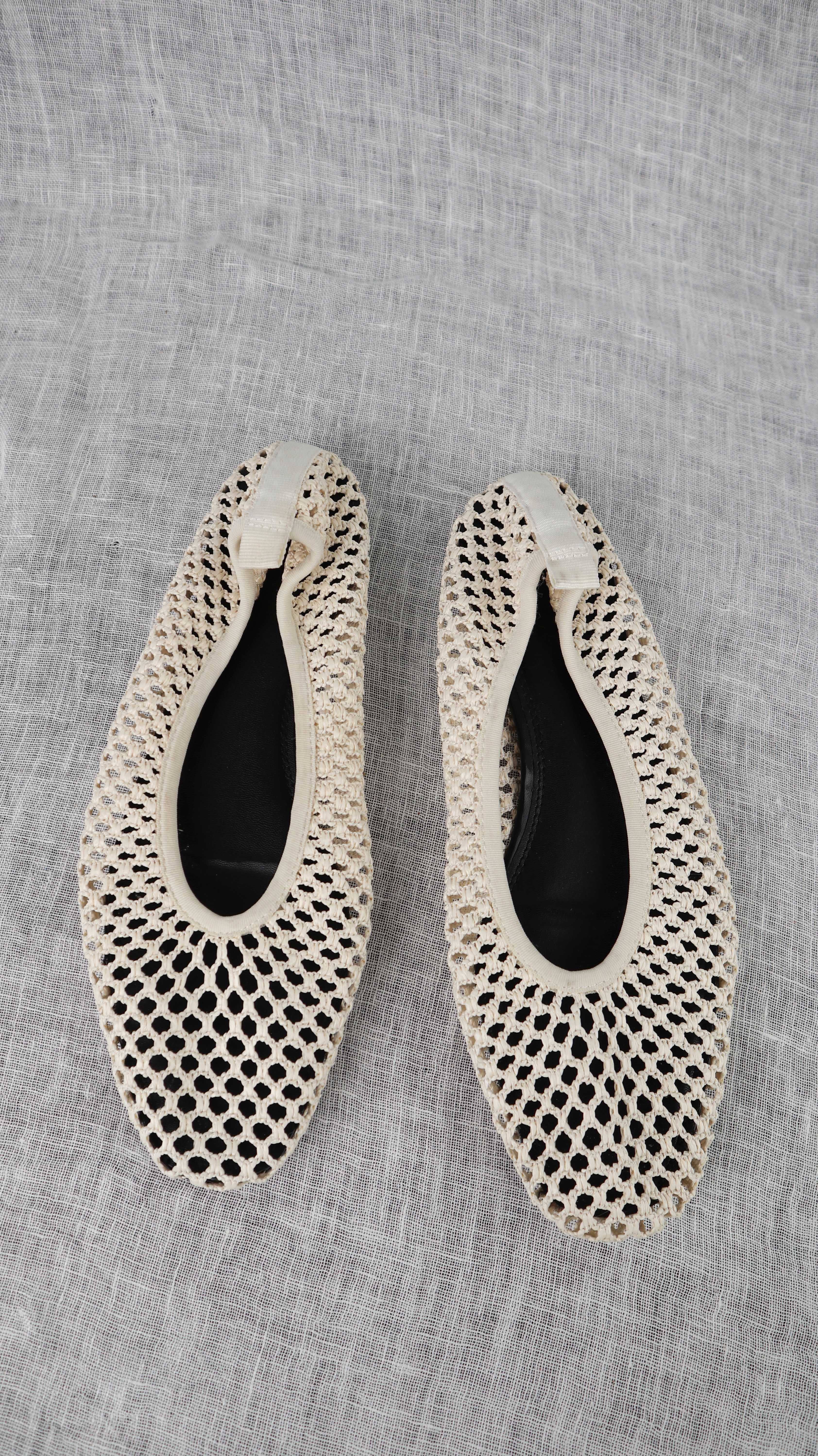 H&M Slipper Ballerinas 39 weiß Creme geflochten